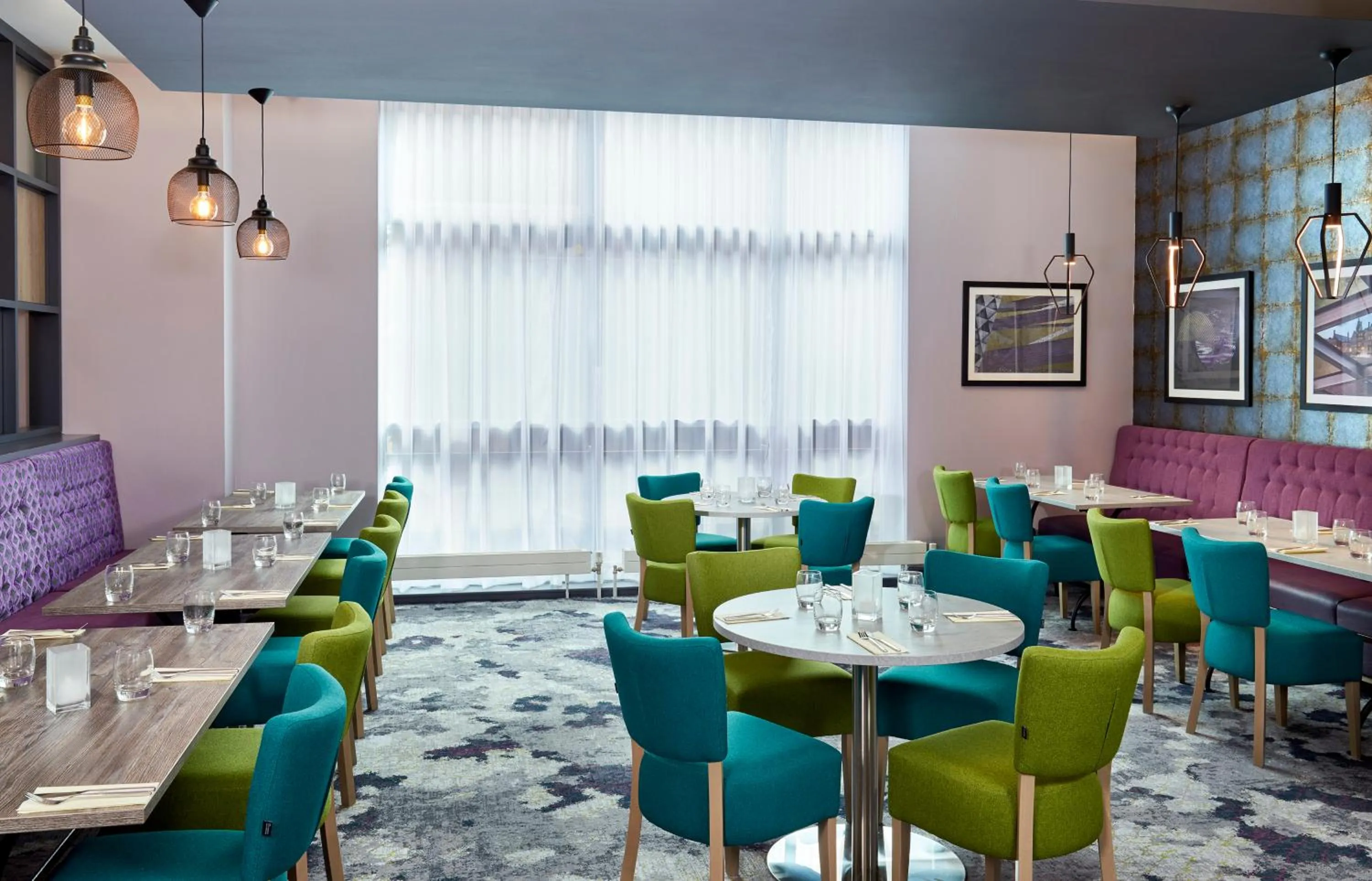 Restaurant/places to eat in Leonardo Hotel Sheffield
