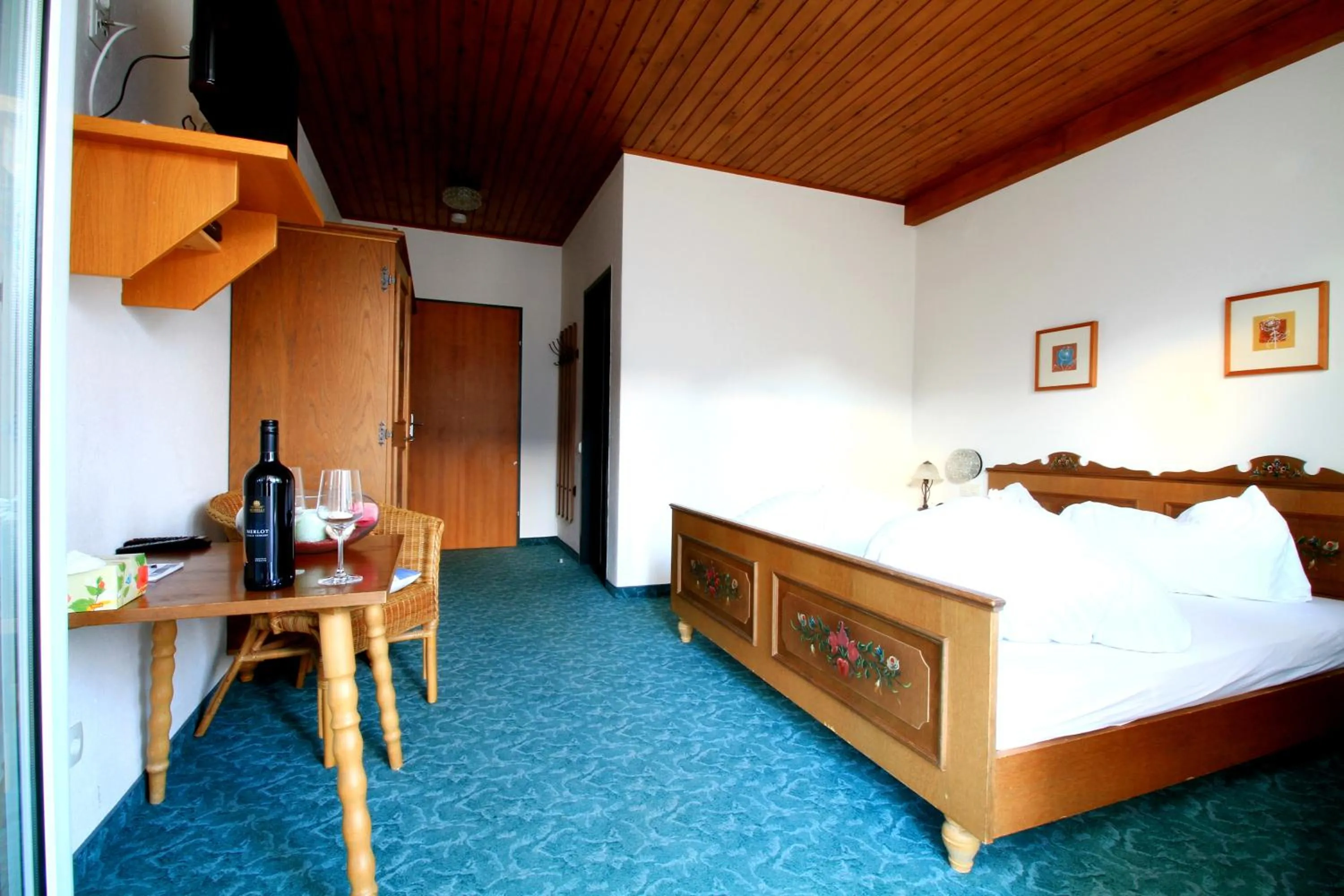 Photo of the whole room, Bed in Hotel Sonnleitn