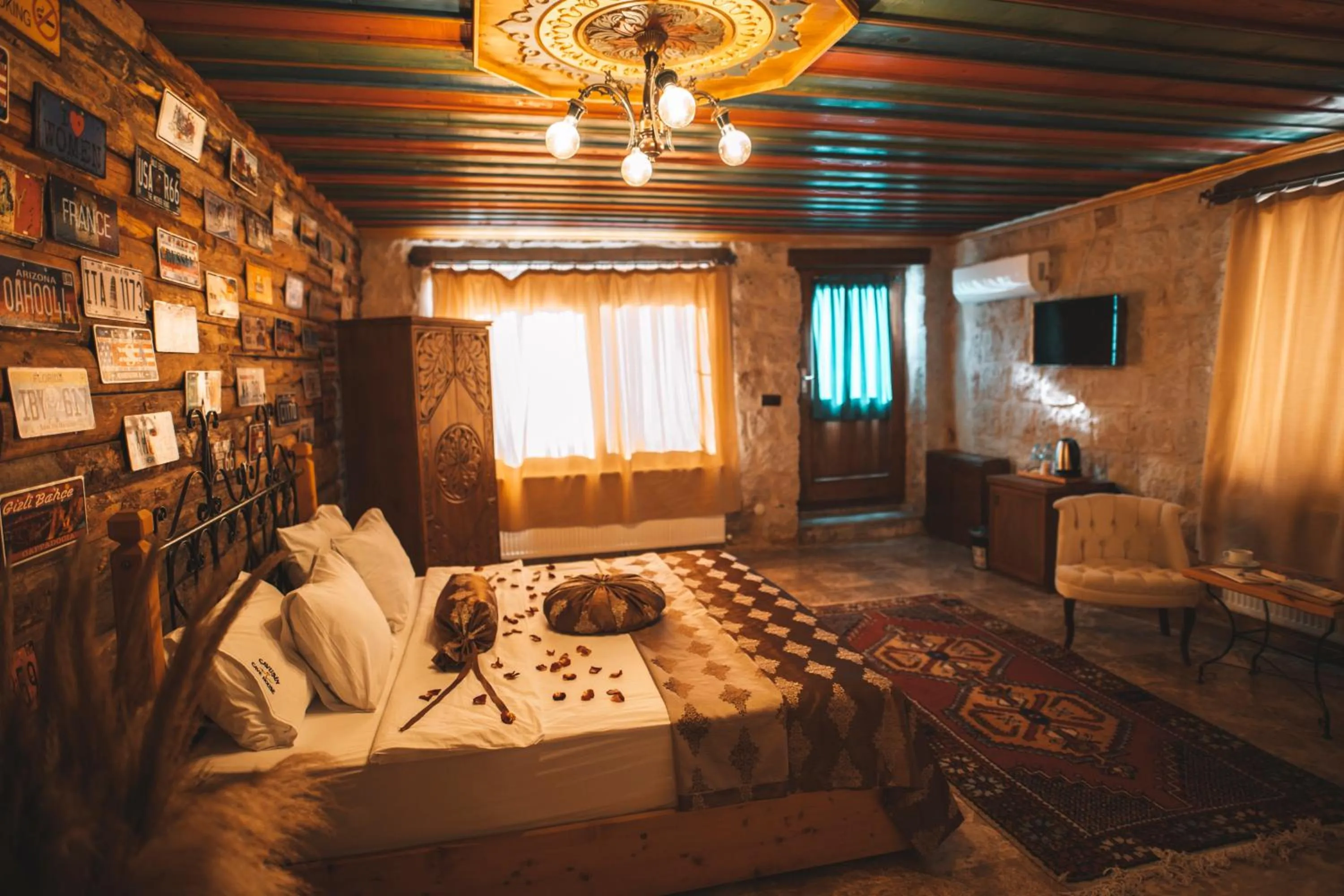 Bed in Çavuşin Cave House-Cappadocia