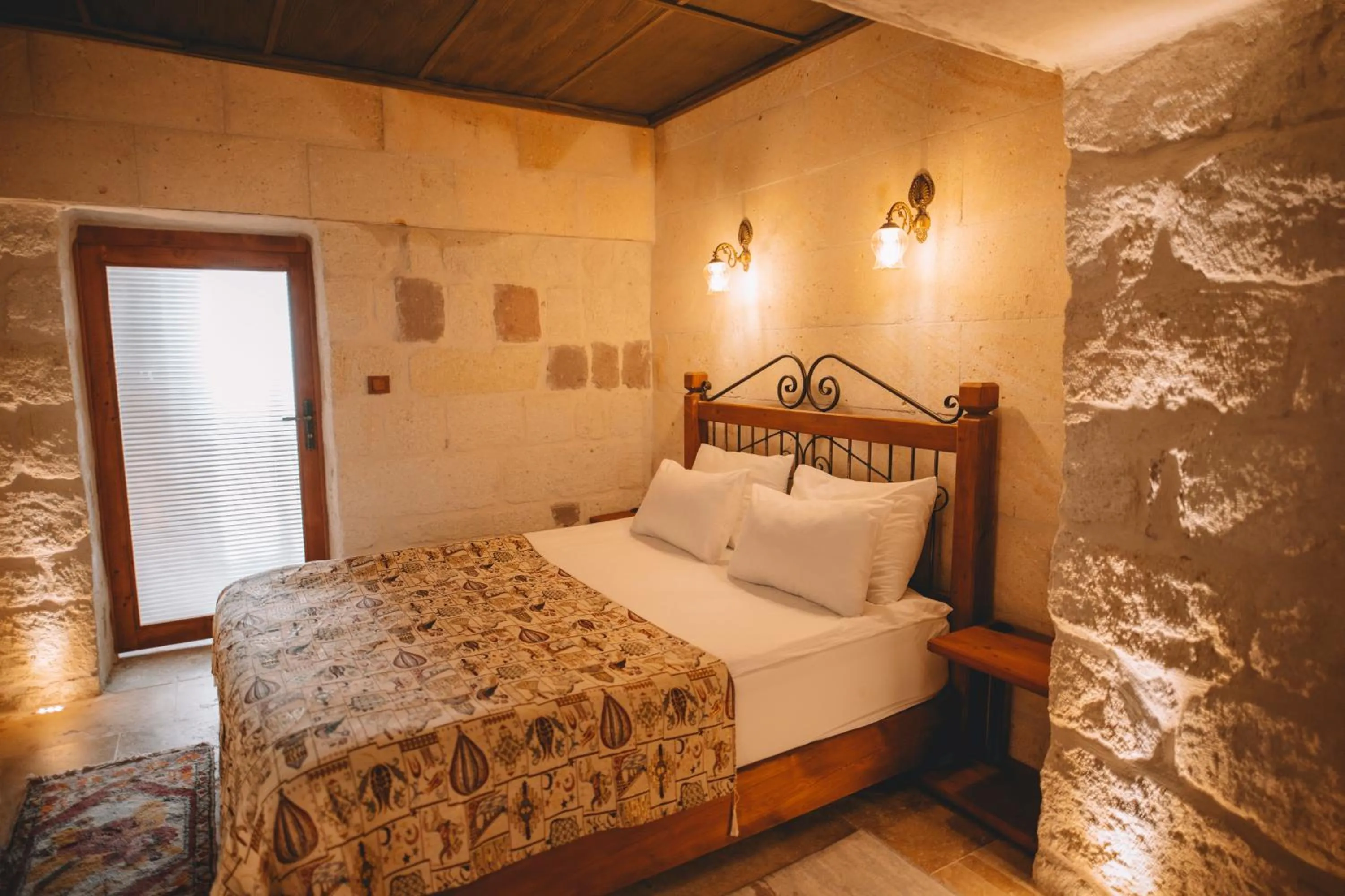 Bed in Çavuşin Cave House-Cappadocia