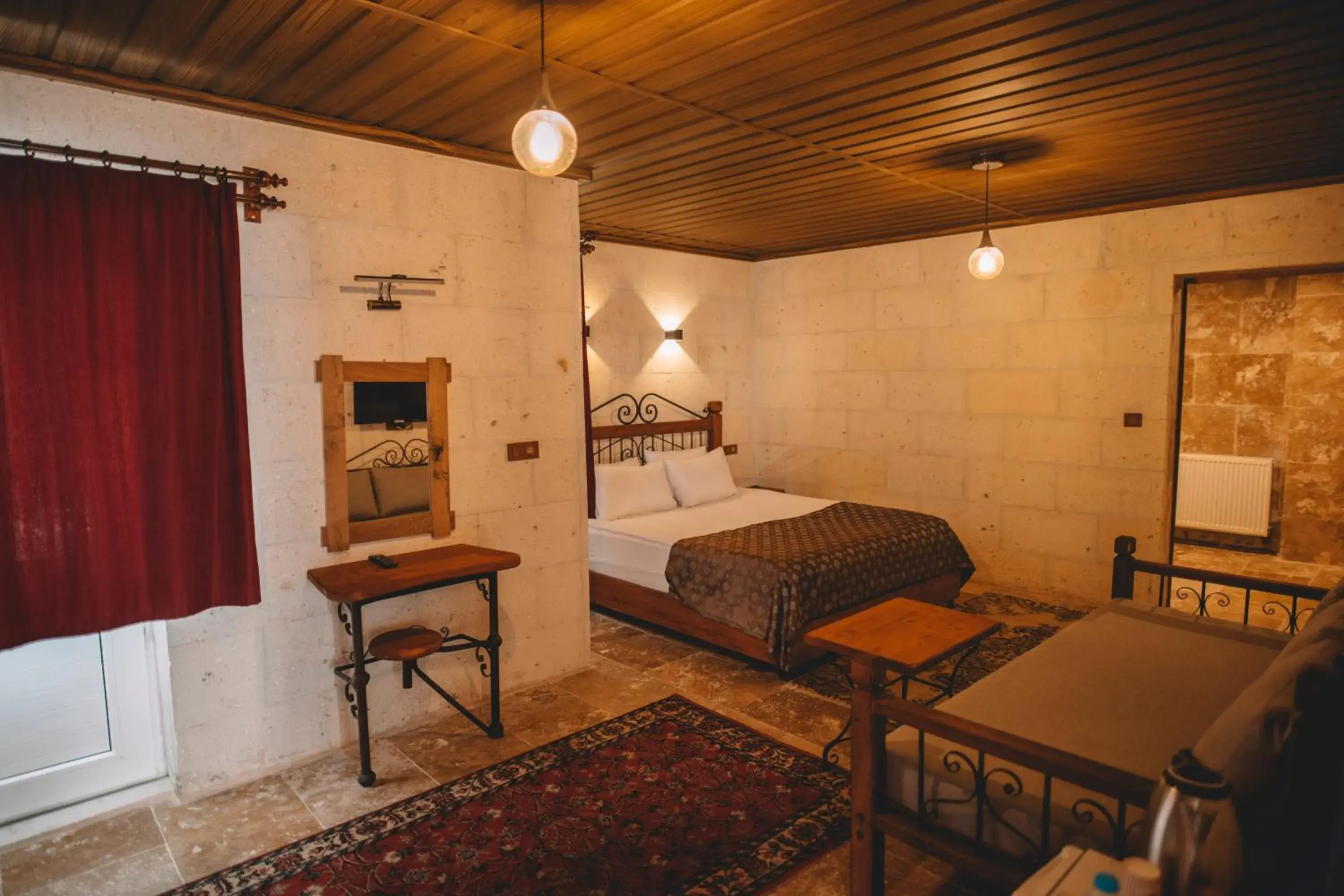 King Room in Çavuşin Cave House-Cappadocia King Room in Çavuşin Cave House-Cappadocia