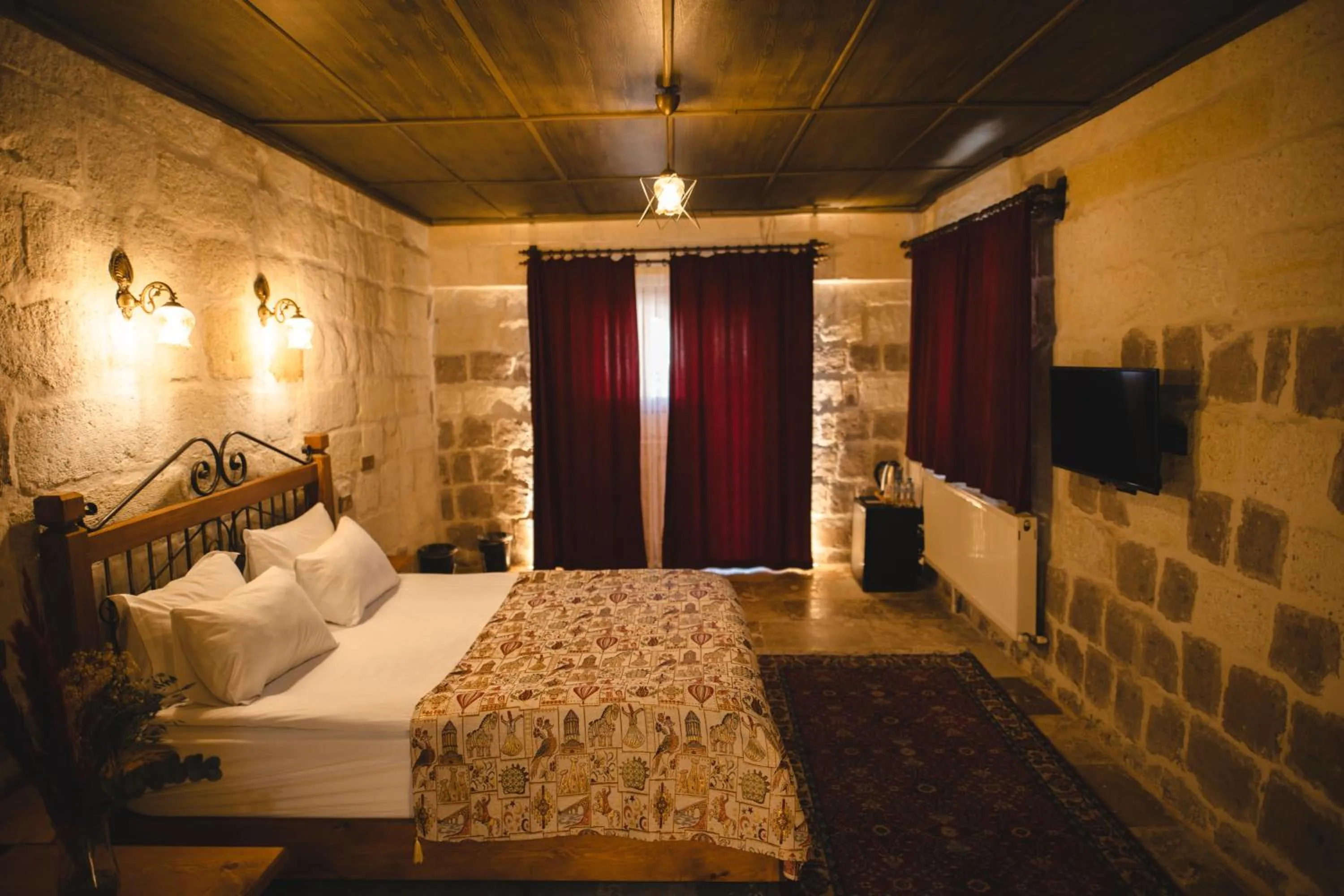 Bed in Çavuşin Cave House-Cappadocia