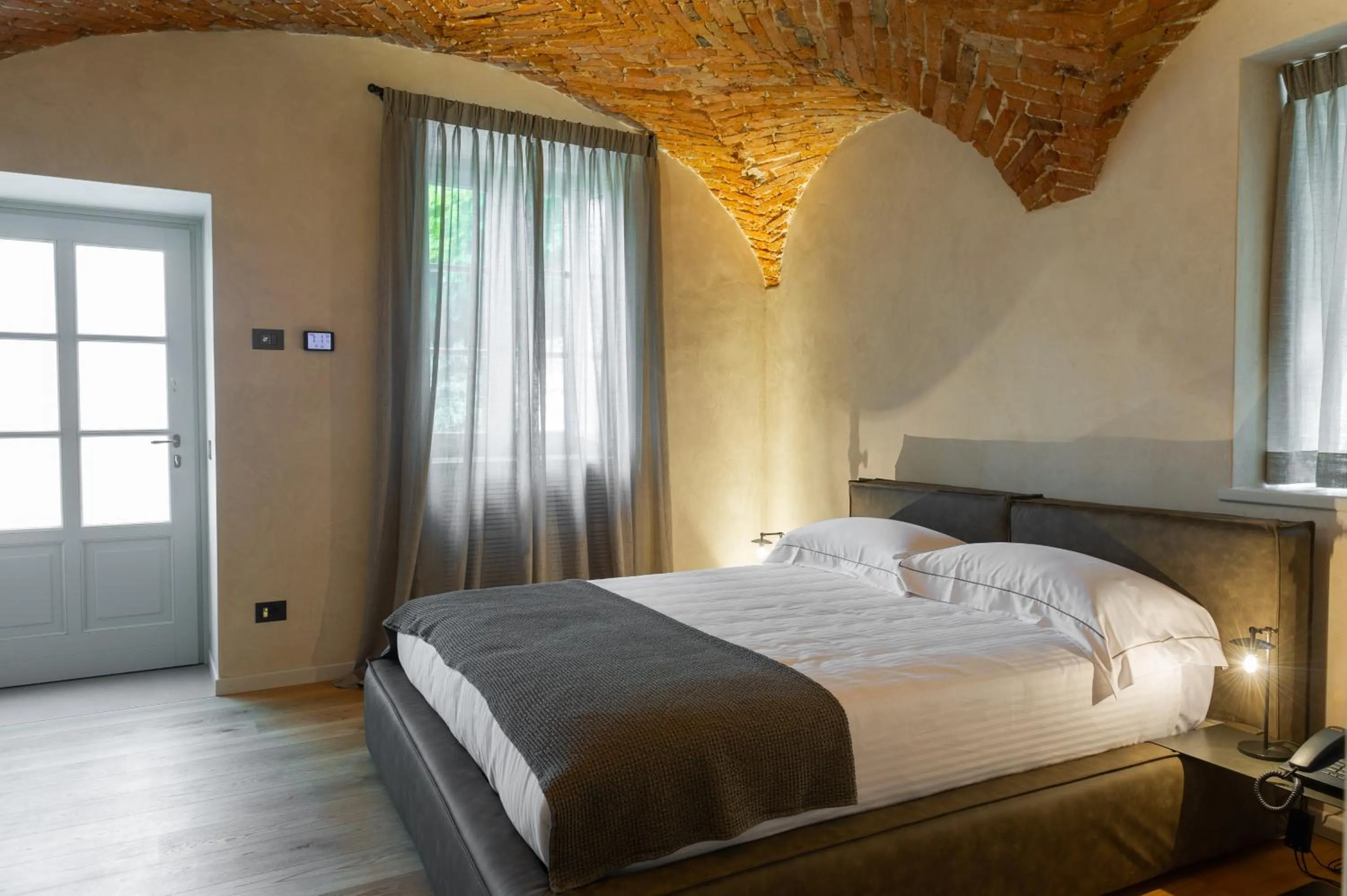 Photo of the whole room, Bed in Relais San Vigilio al Castello