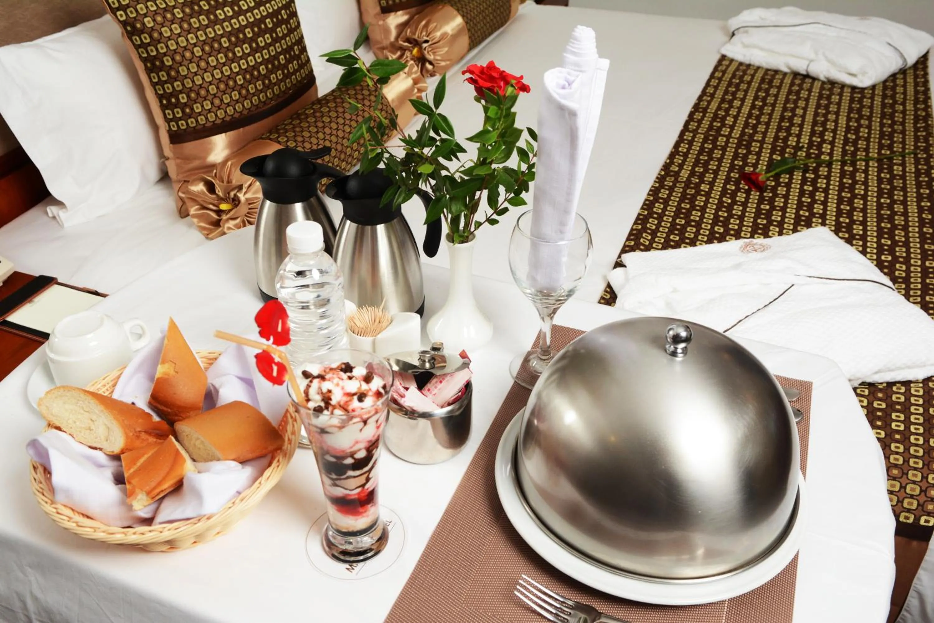 Food in Marigold Hotel