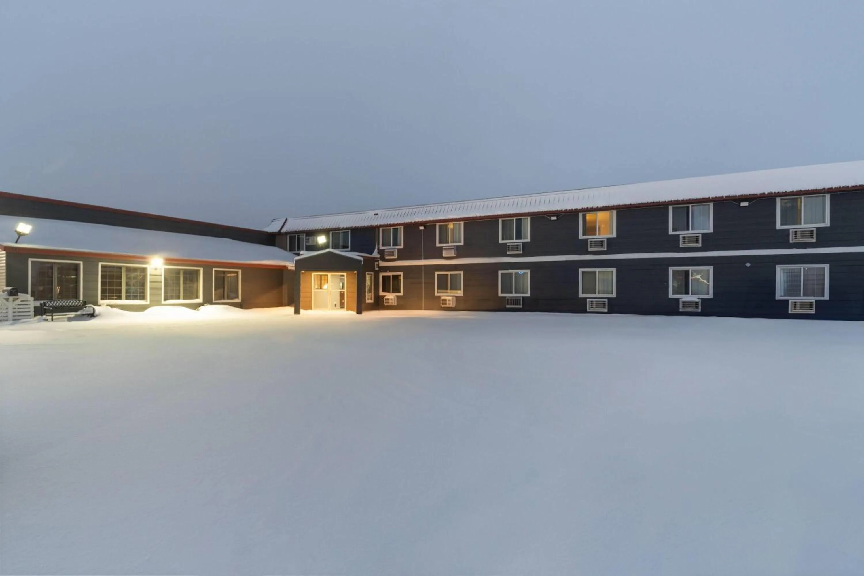 Property building in Sauk River Inn & Suites, a Travelodge by Wyndham