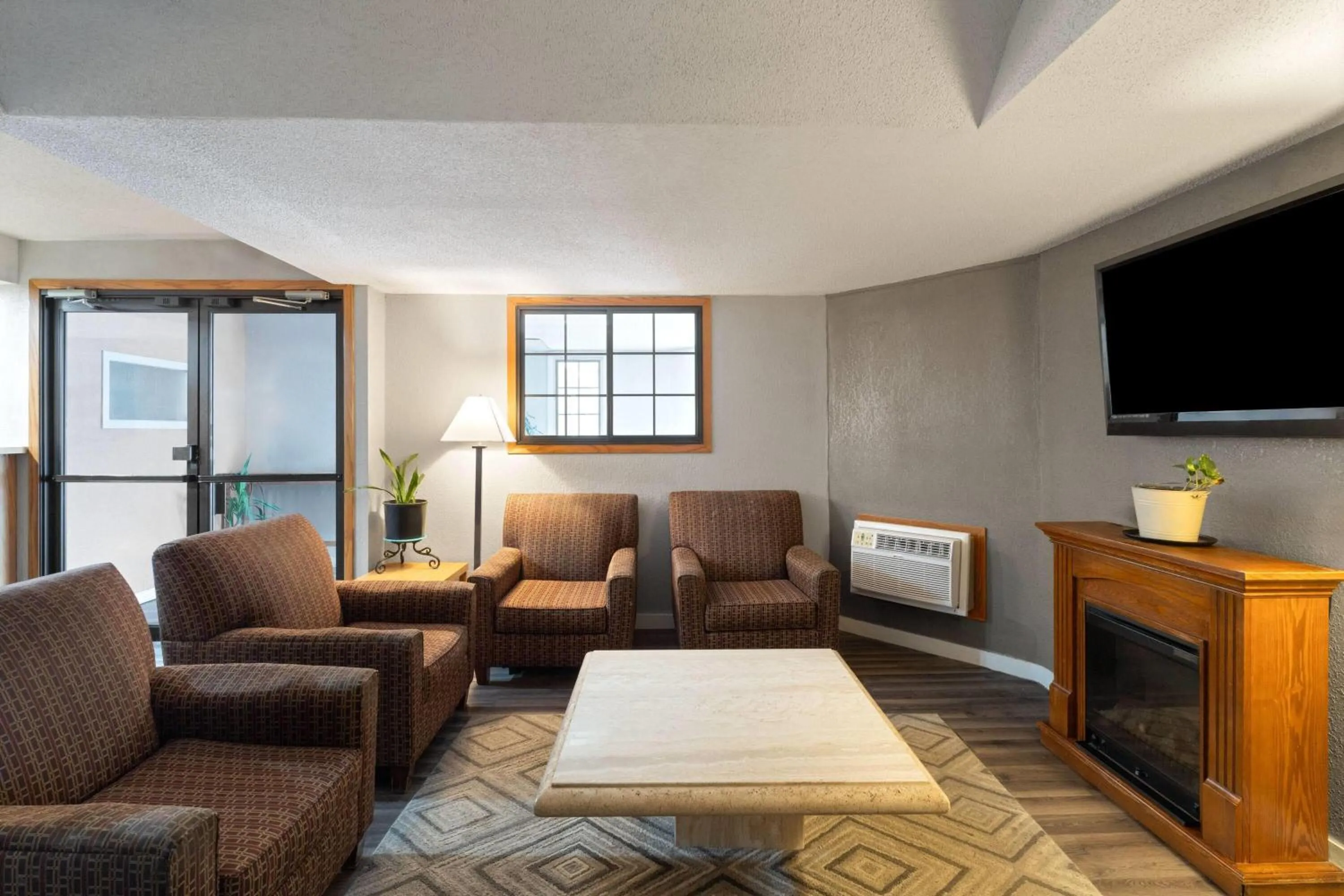 Lobby or reception in Sauk River Inn & Suites, a Travelodge by Wyndham