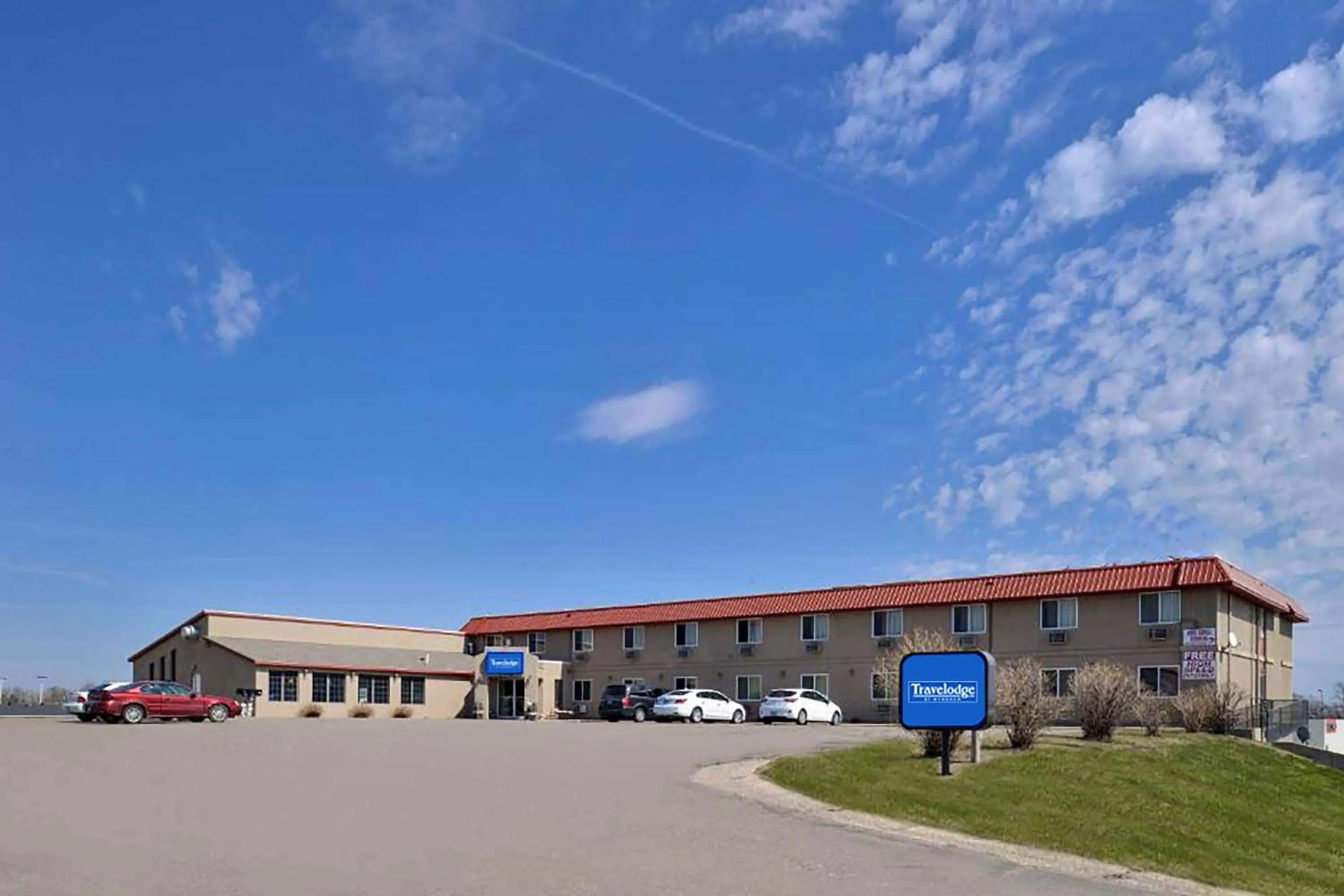 Property building in Sauk River Inn & Suites, a Travelodge by Wyndham