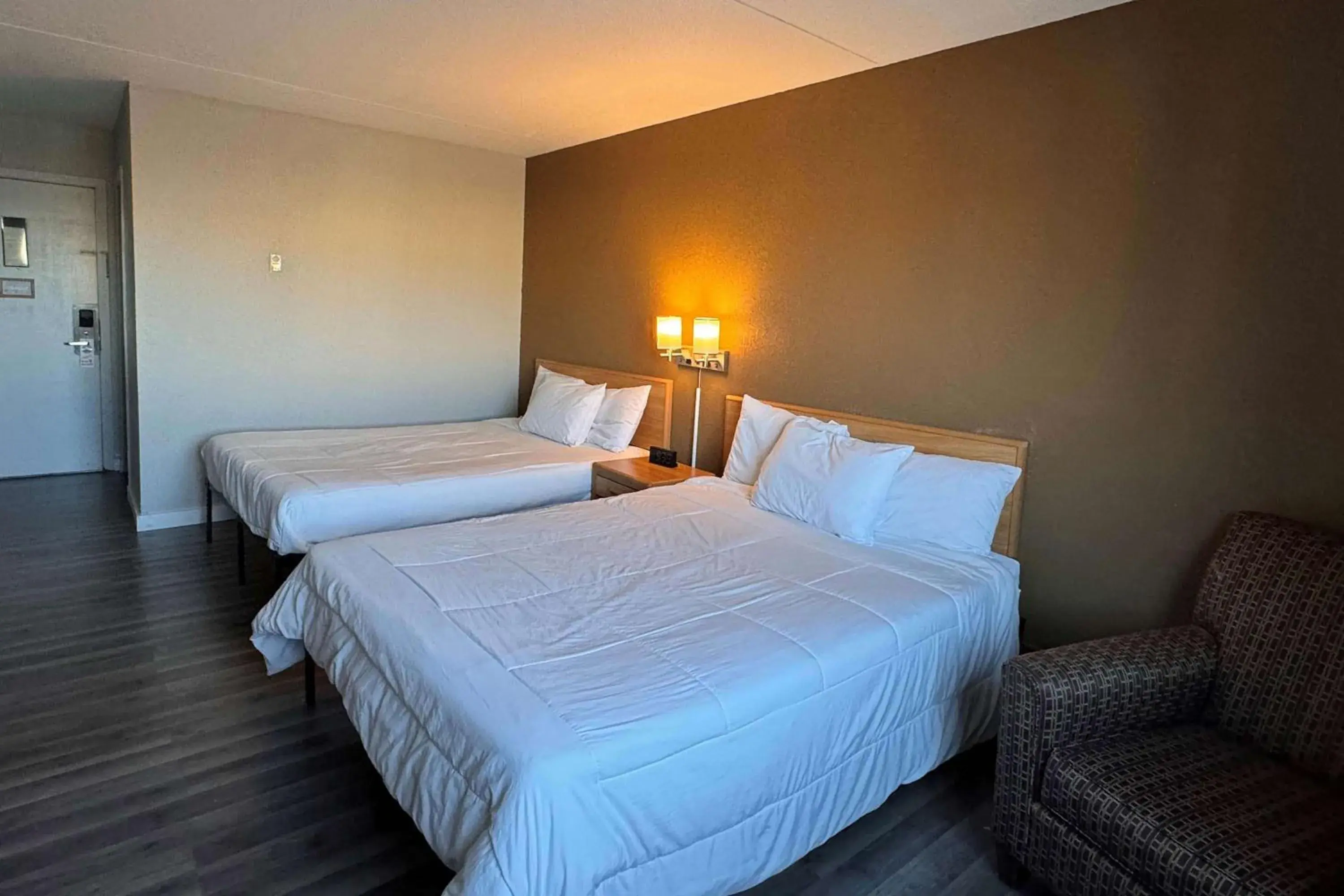 Photo of the whole room, Bed in Sauk River Inn & Suites, a Travelodge by Wyndham Photo of the whole room, Bed in Sauk River Inn & Suites, a Travelodge by Wyndham