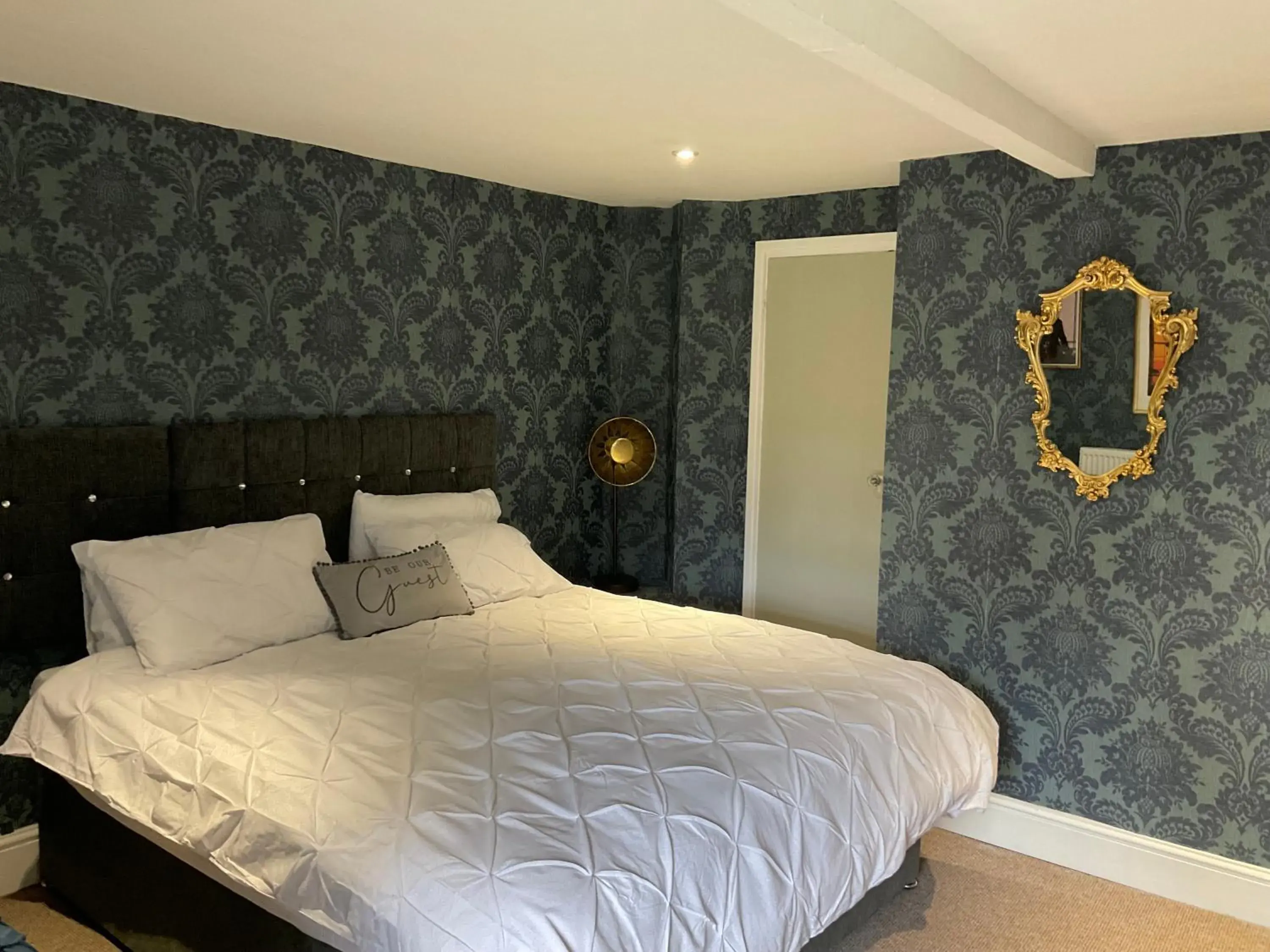 King Room in The Whitehouse Ross-On-Wye King Room in The Whitehouse Ross-On-Wye