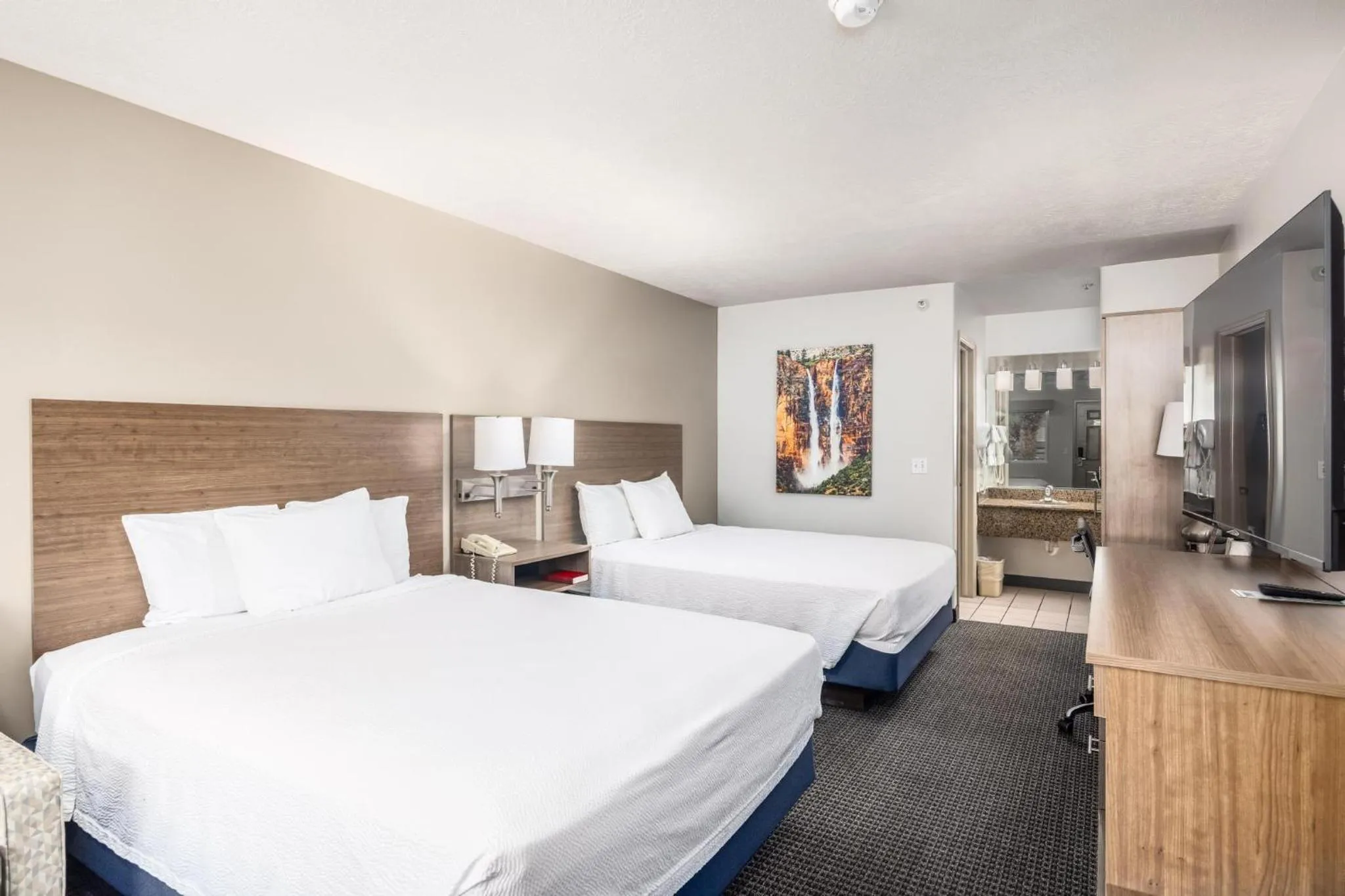 Bedroom, Bed in St. George Inn and Suites