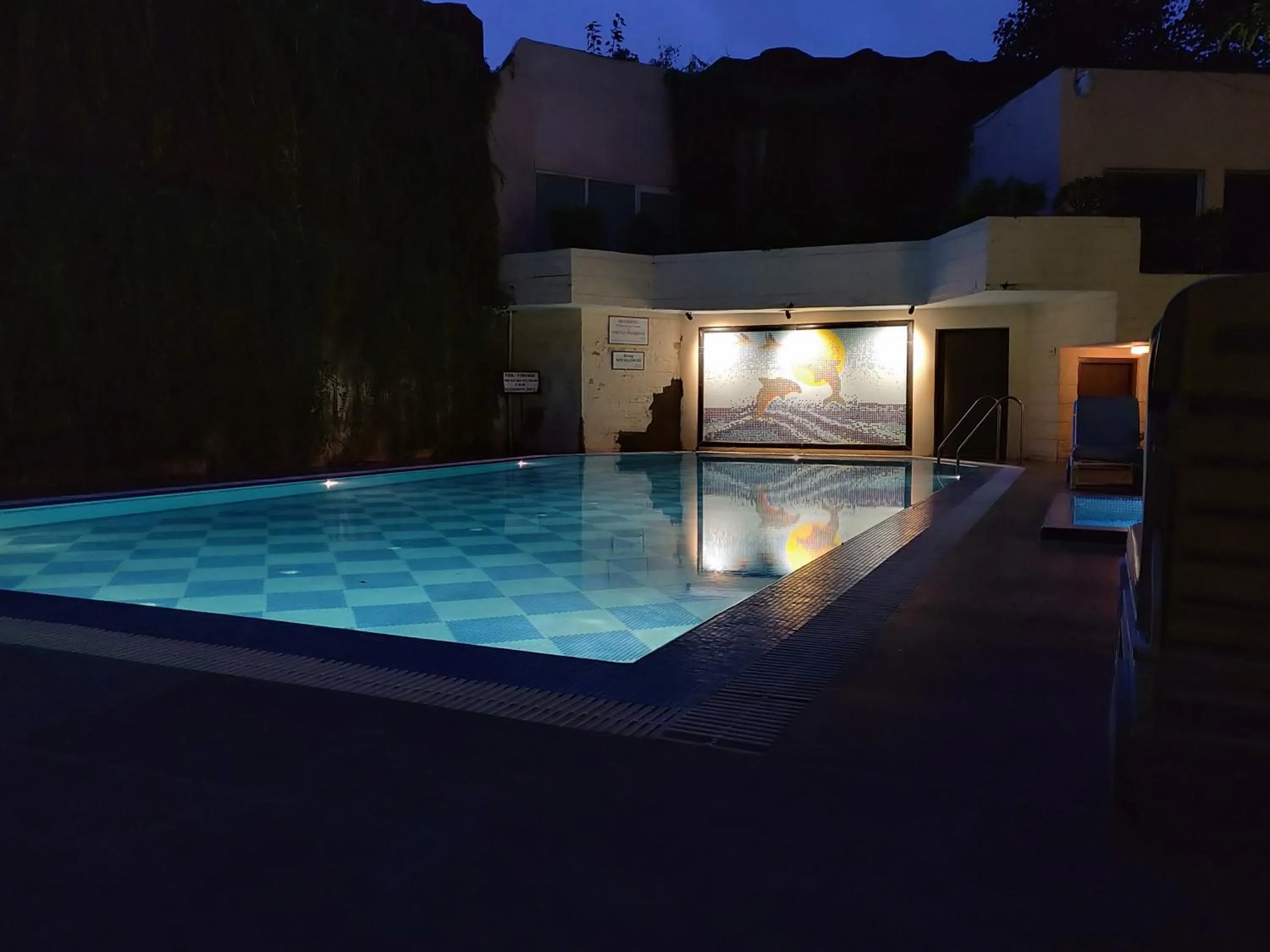 Swimming pool in Rajdarshan - A Lake View Hotel in Udaipur