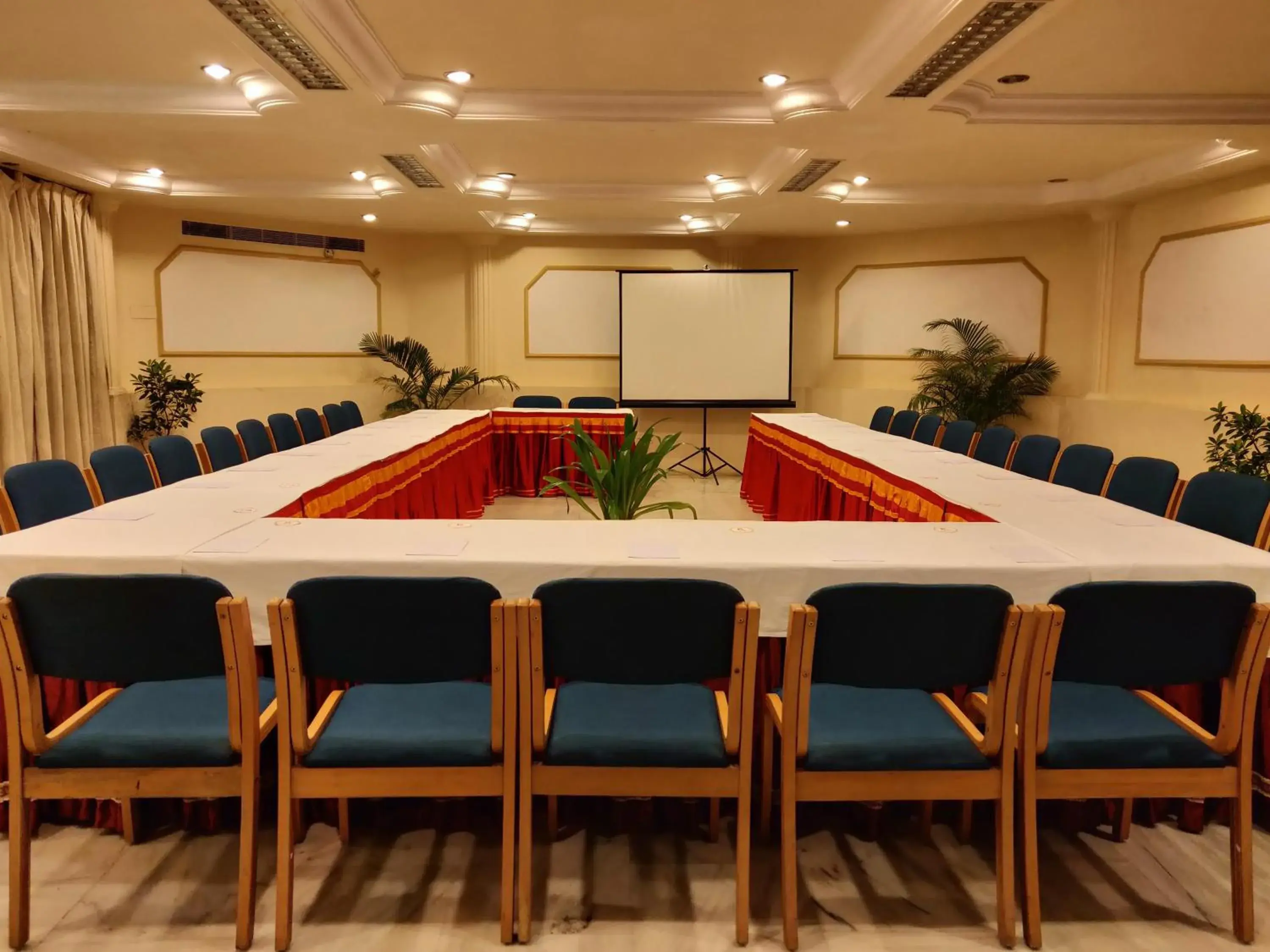 Meeting/conference room in Rajdarshan - A Lake View Hotel in Udaipur Meeting/conference room in Rajdarshan - A Lake View Hotel in Udaipur