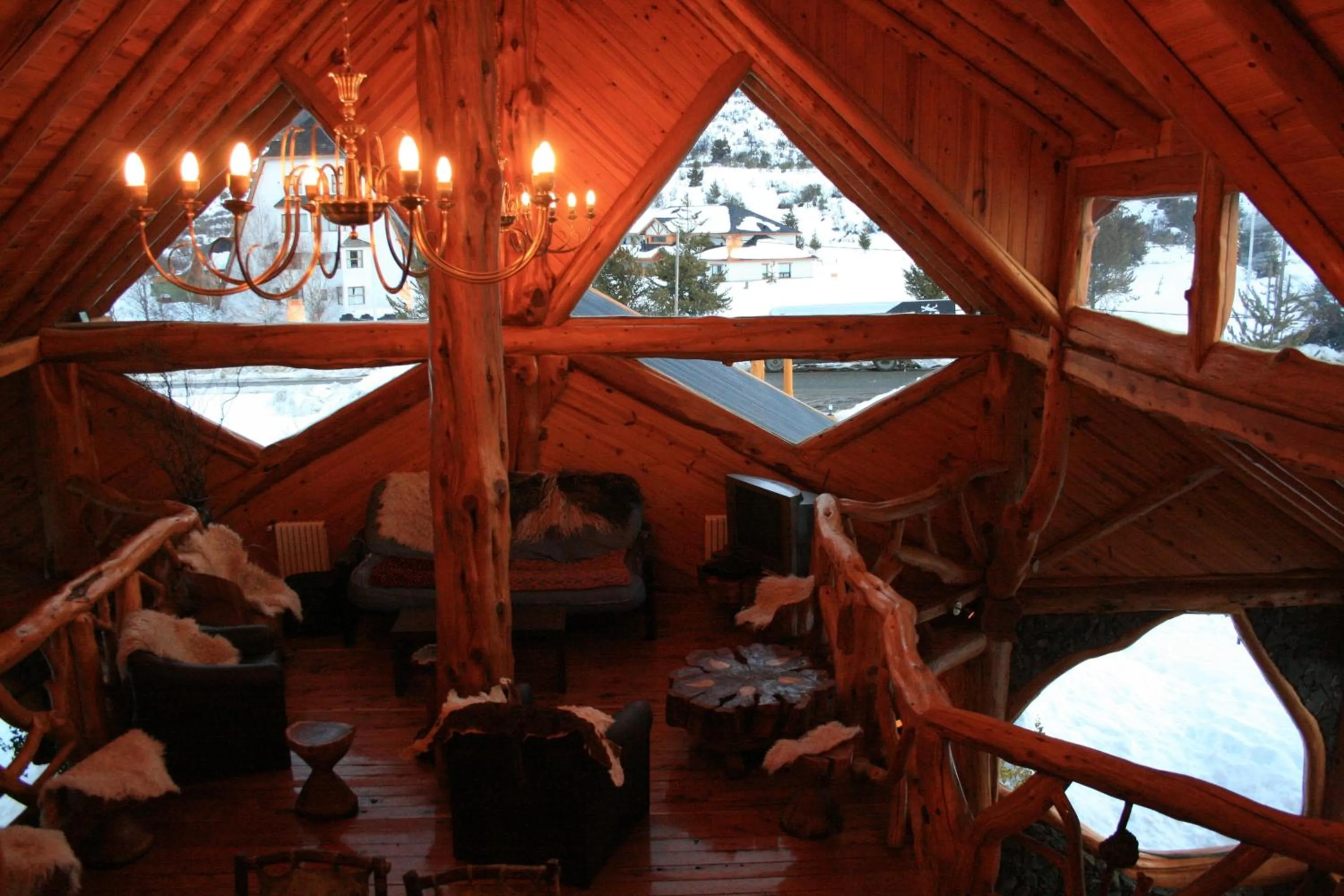 Communal lounge/ TV room in Hosteria Sudbruck