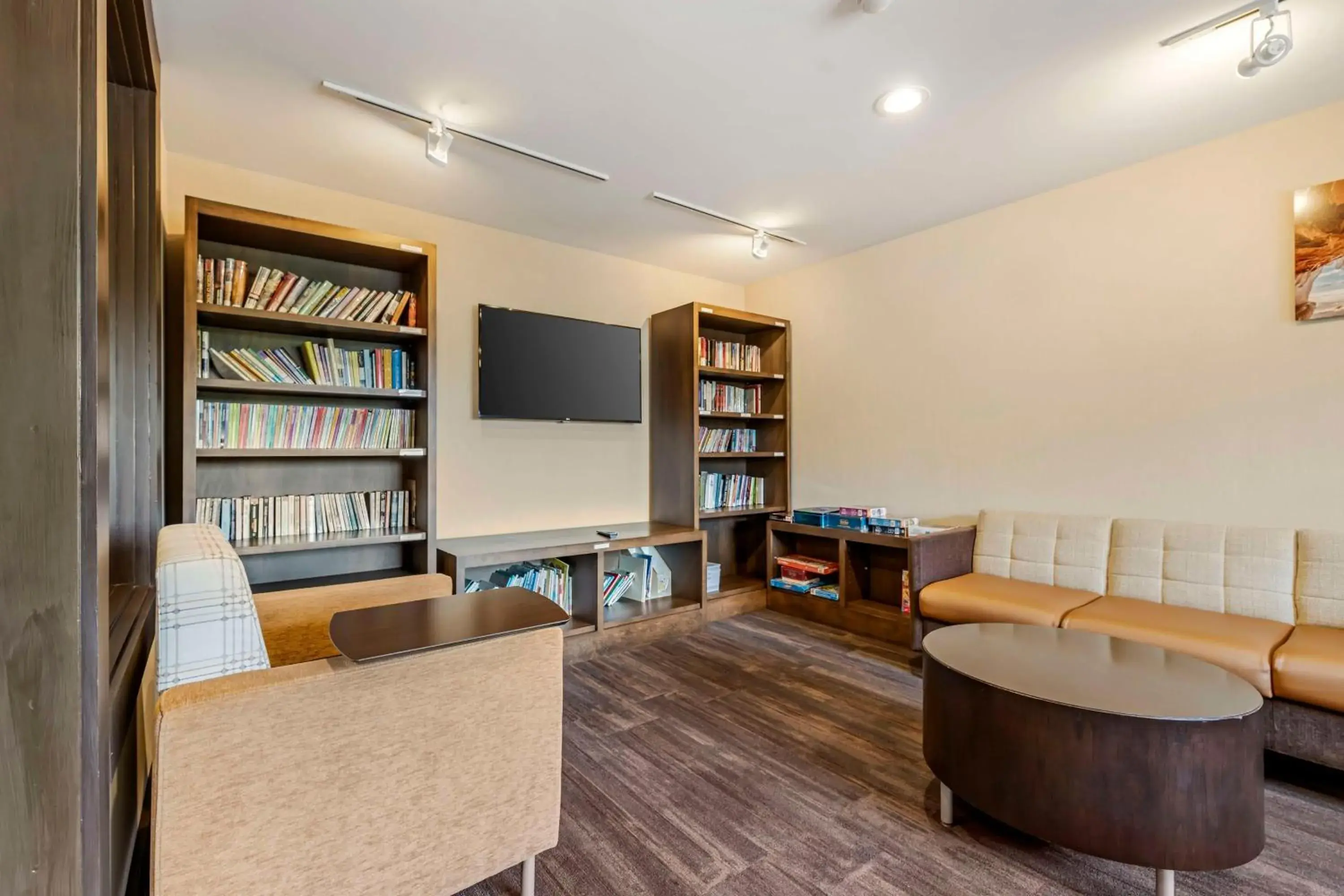 Lobby or reception in Best Western Plus InnTowner Madison Lobby or reception in Best Western Plus InnTowner Madison