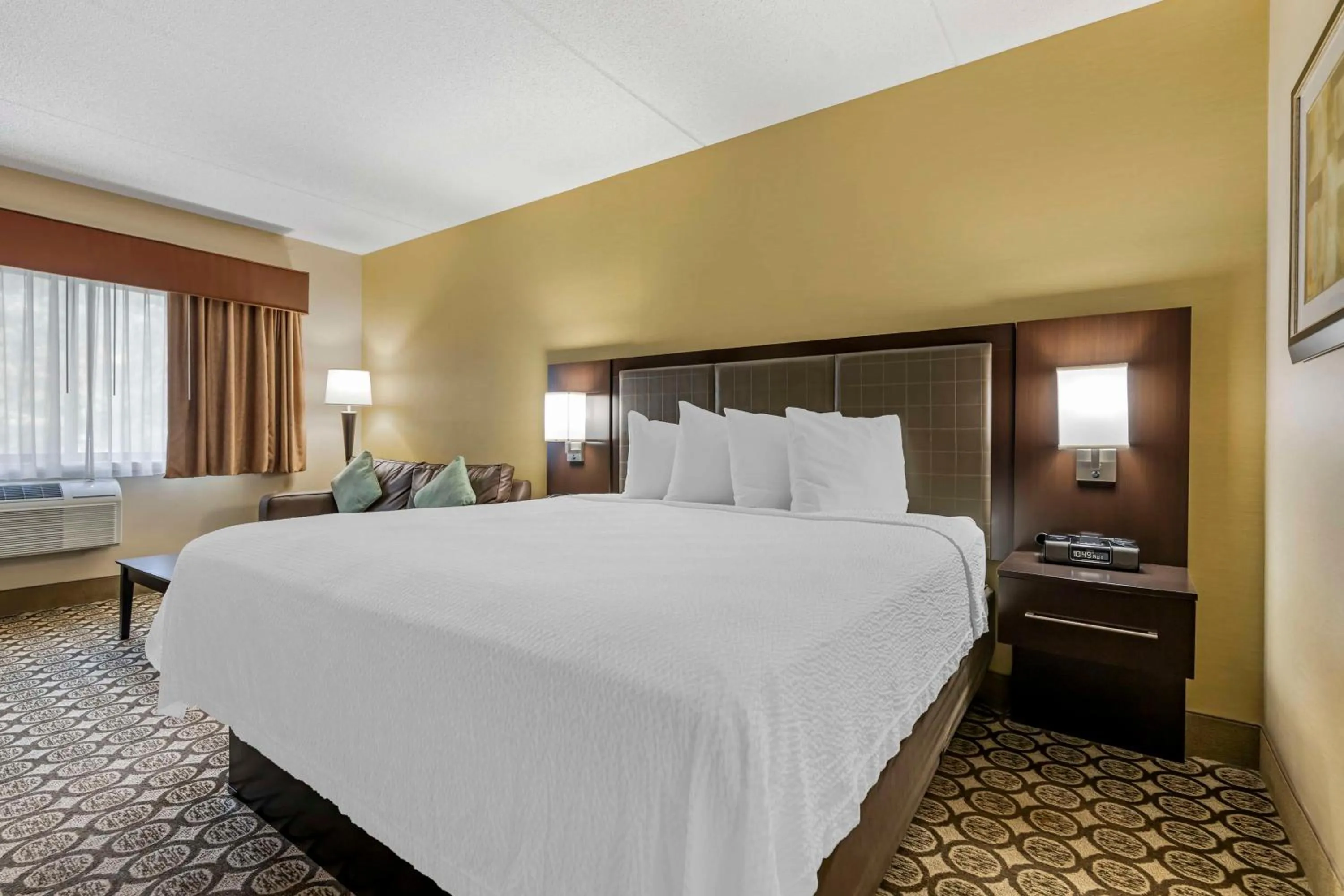 Bedroom, Bed in Best Western Plus InnTowner Madison