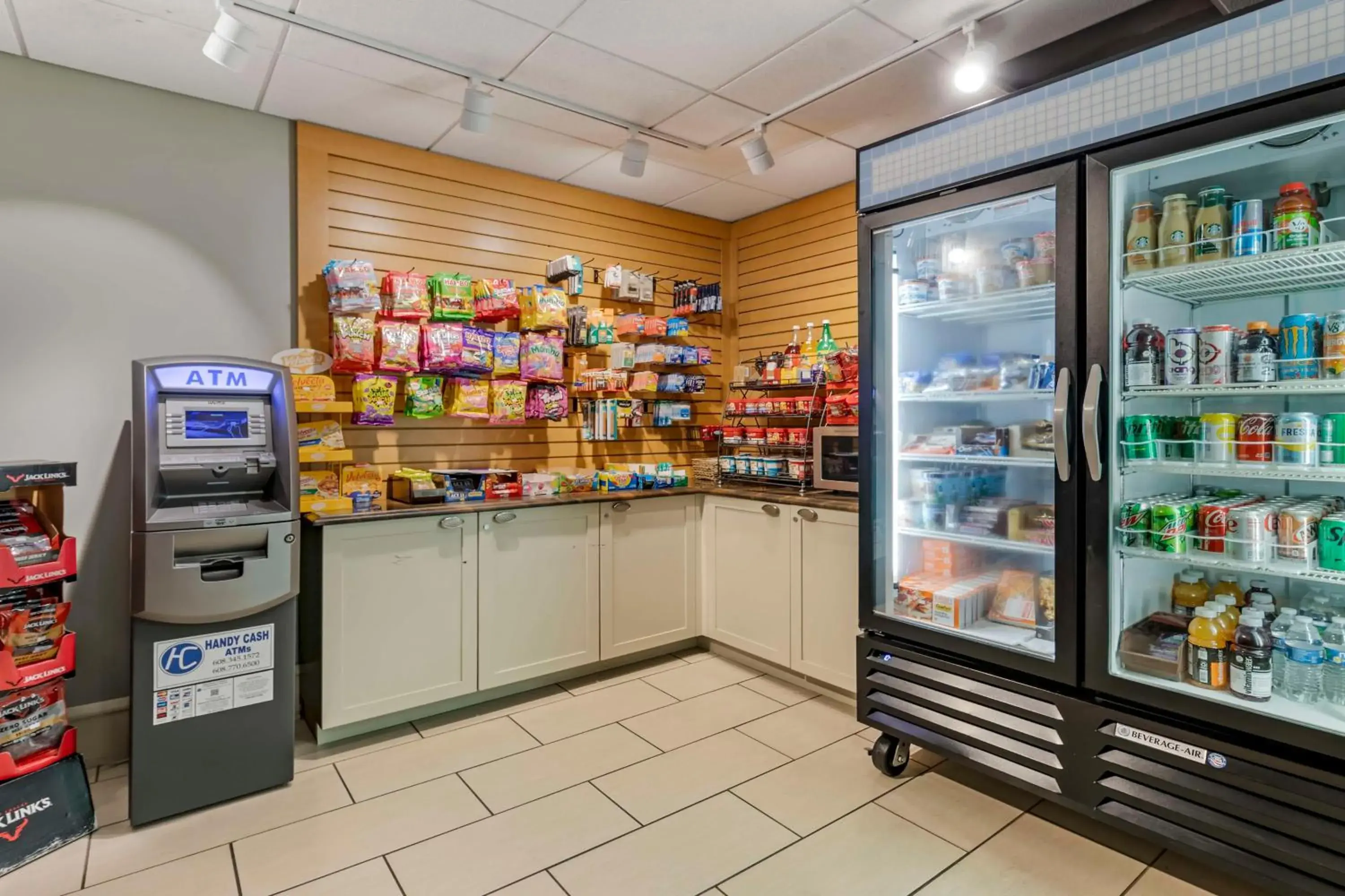 Property building in Best Western Plus InnTowner Madison Property building in Best Western Plus InnTowner Madison