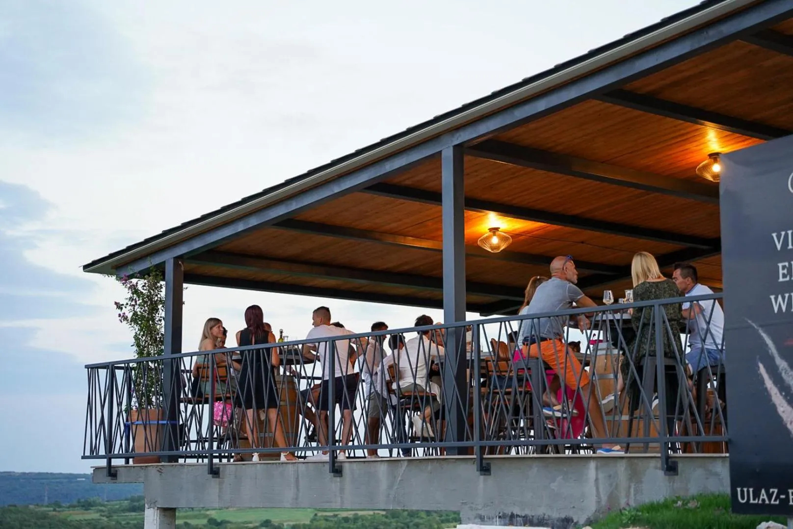 Garden in Wine Residence Cattunar