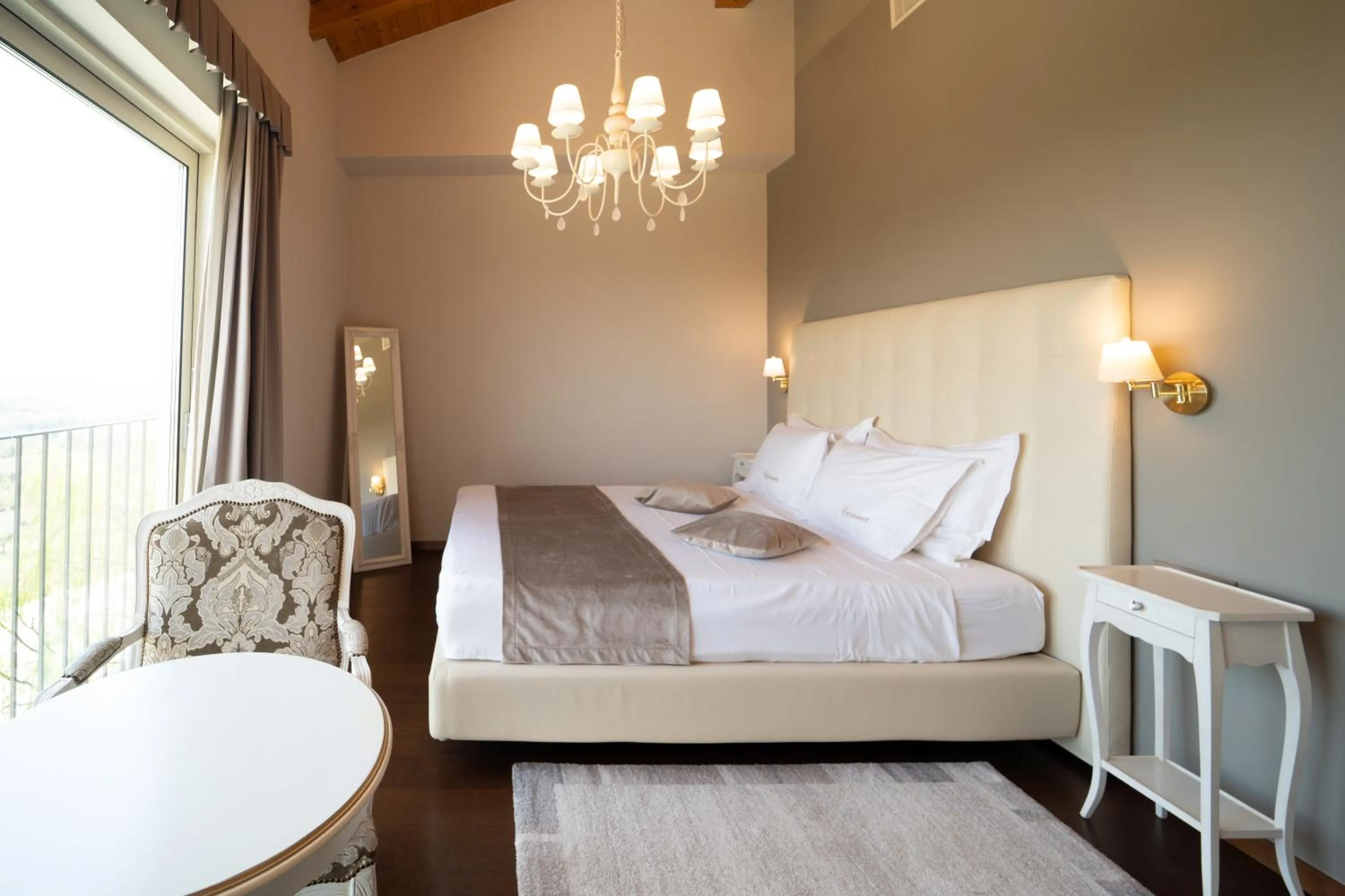 Bedroom, Bed in Wine Residence Cattunar