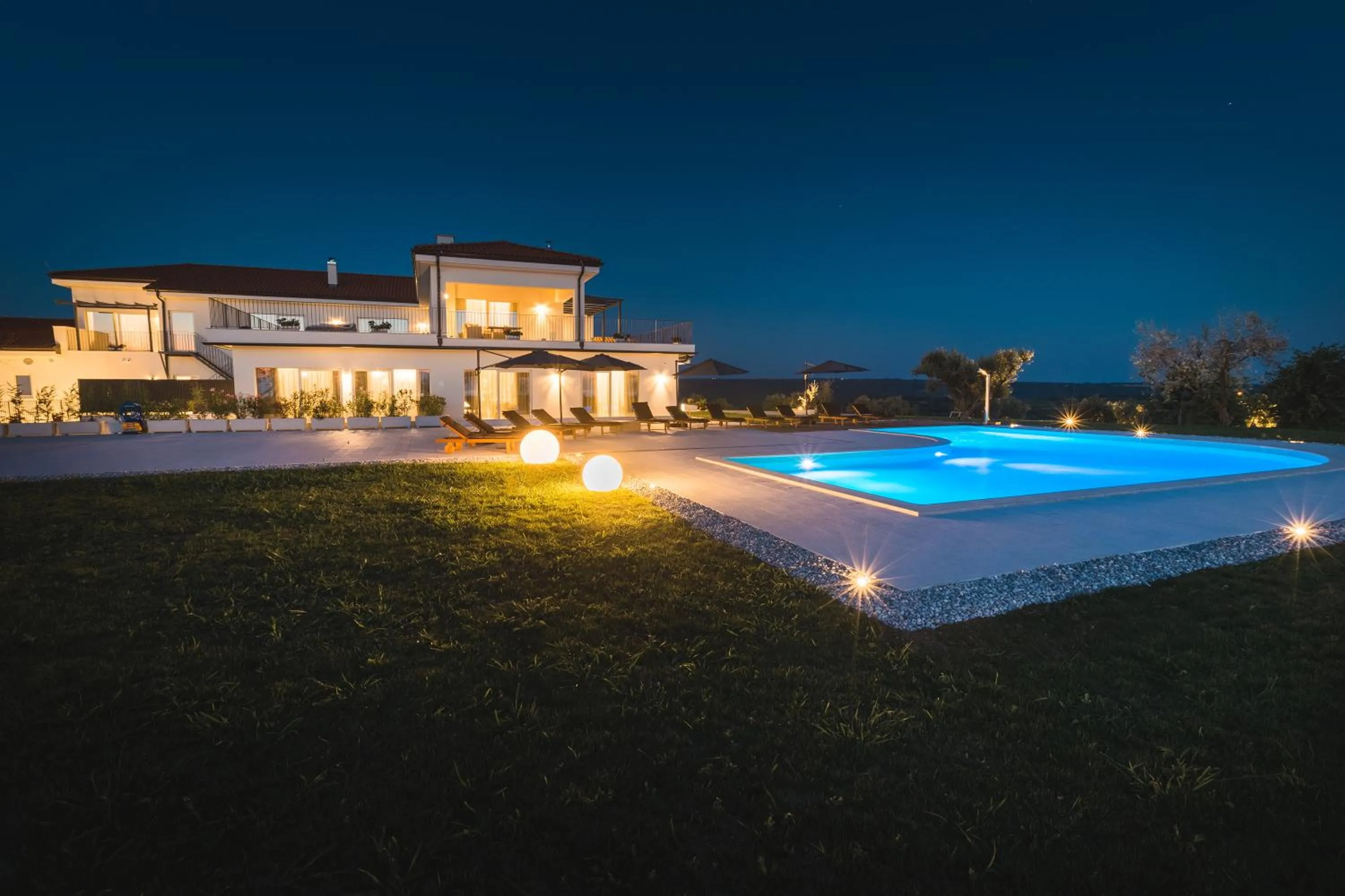 Property building in Wine Residence Cattunar