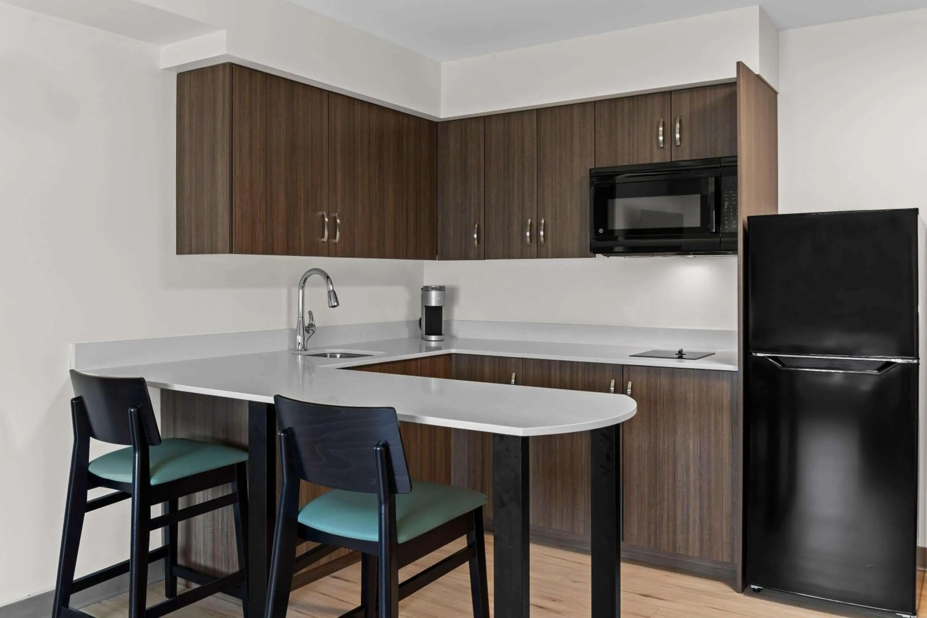 Kitchen or kitchenette in Days Inn by Wyndham Steinbach