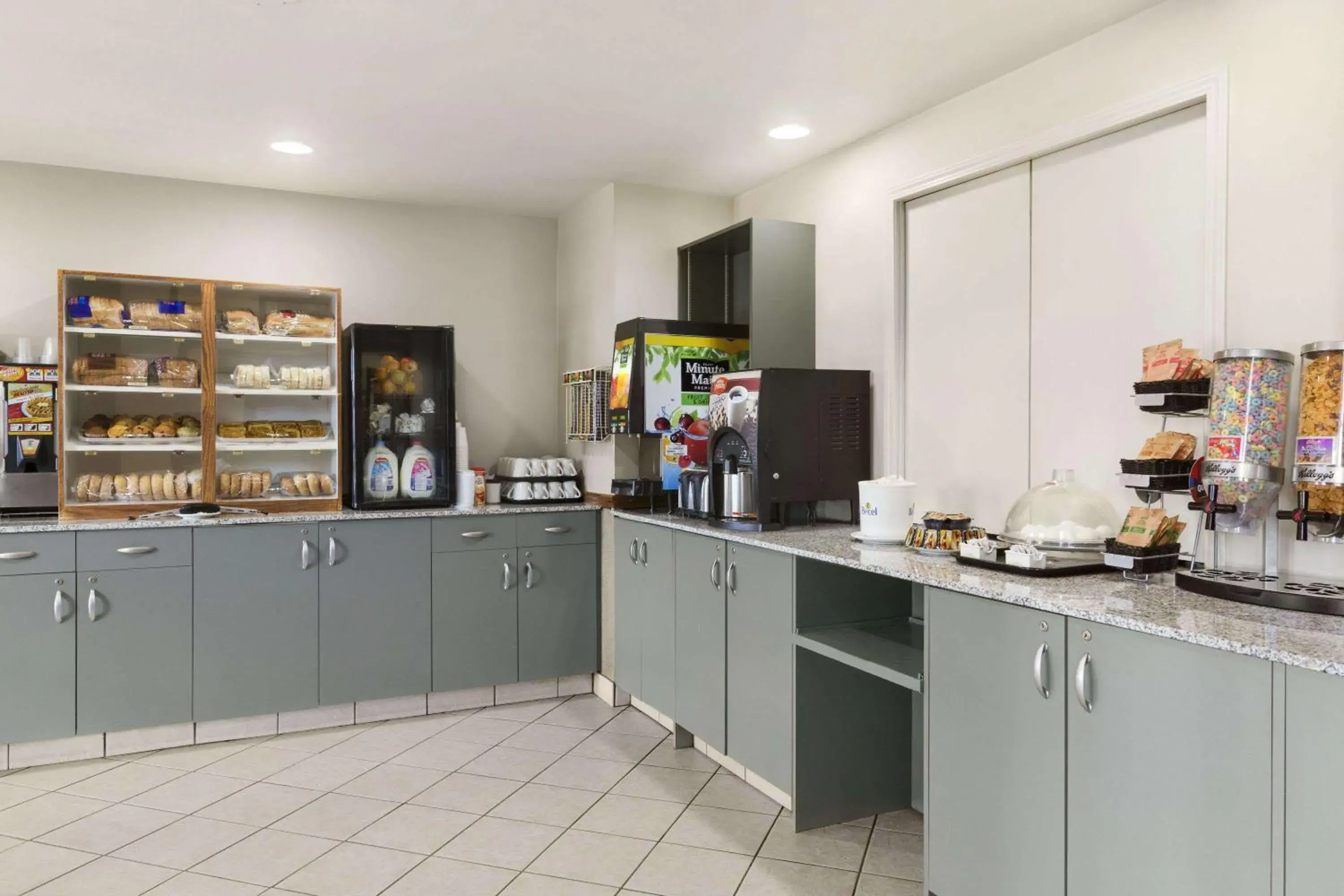 Restaurant/places to eat in Days Inn by Wyndham Steinbach Restaurant/places to eat in Days Inn by Wyndham Steinbach