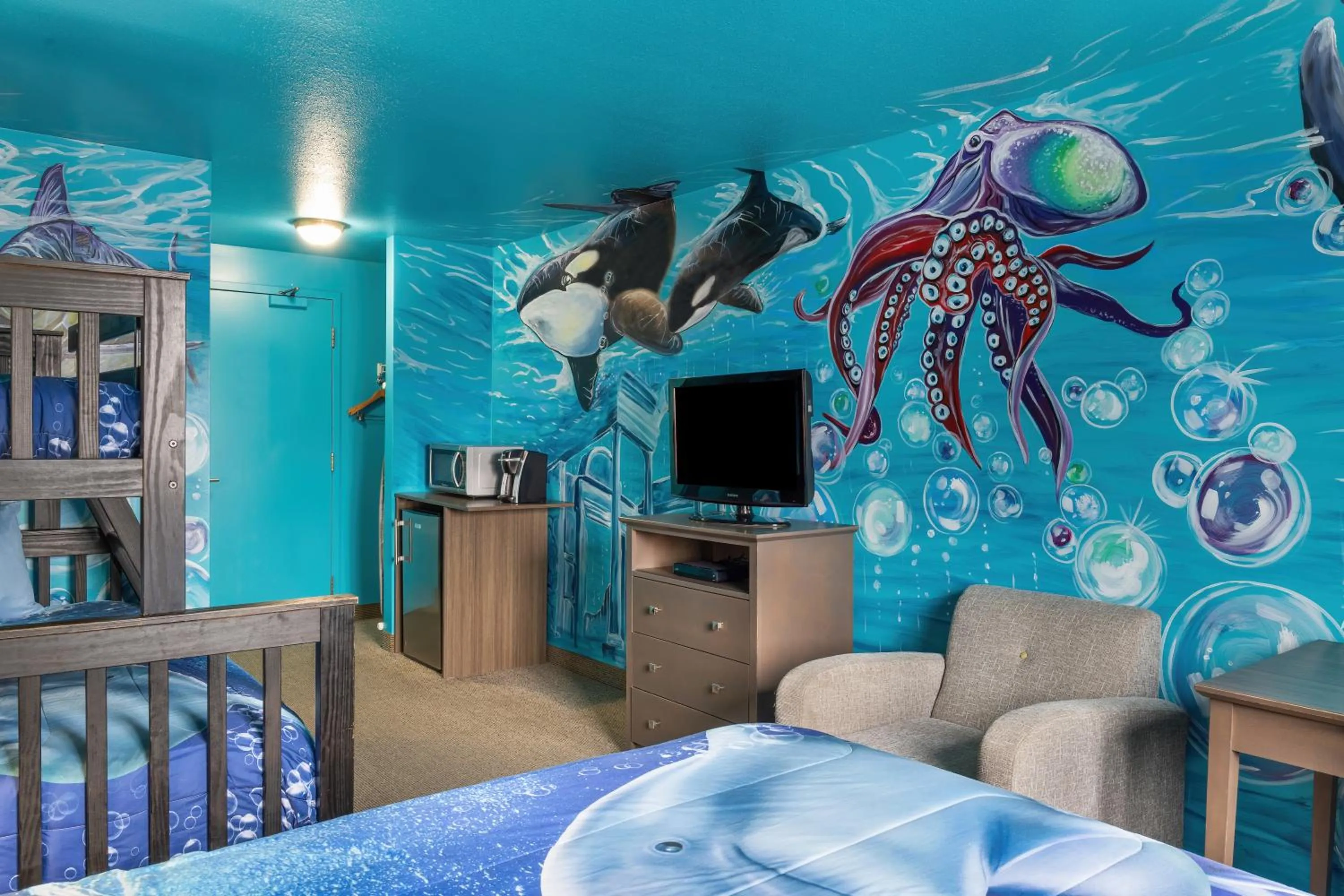 Bed in Days Inn by Wyndham Steinbach