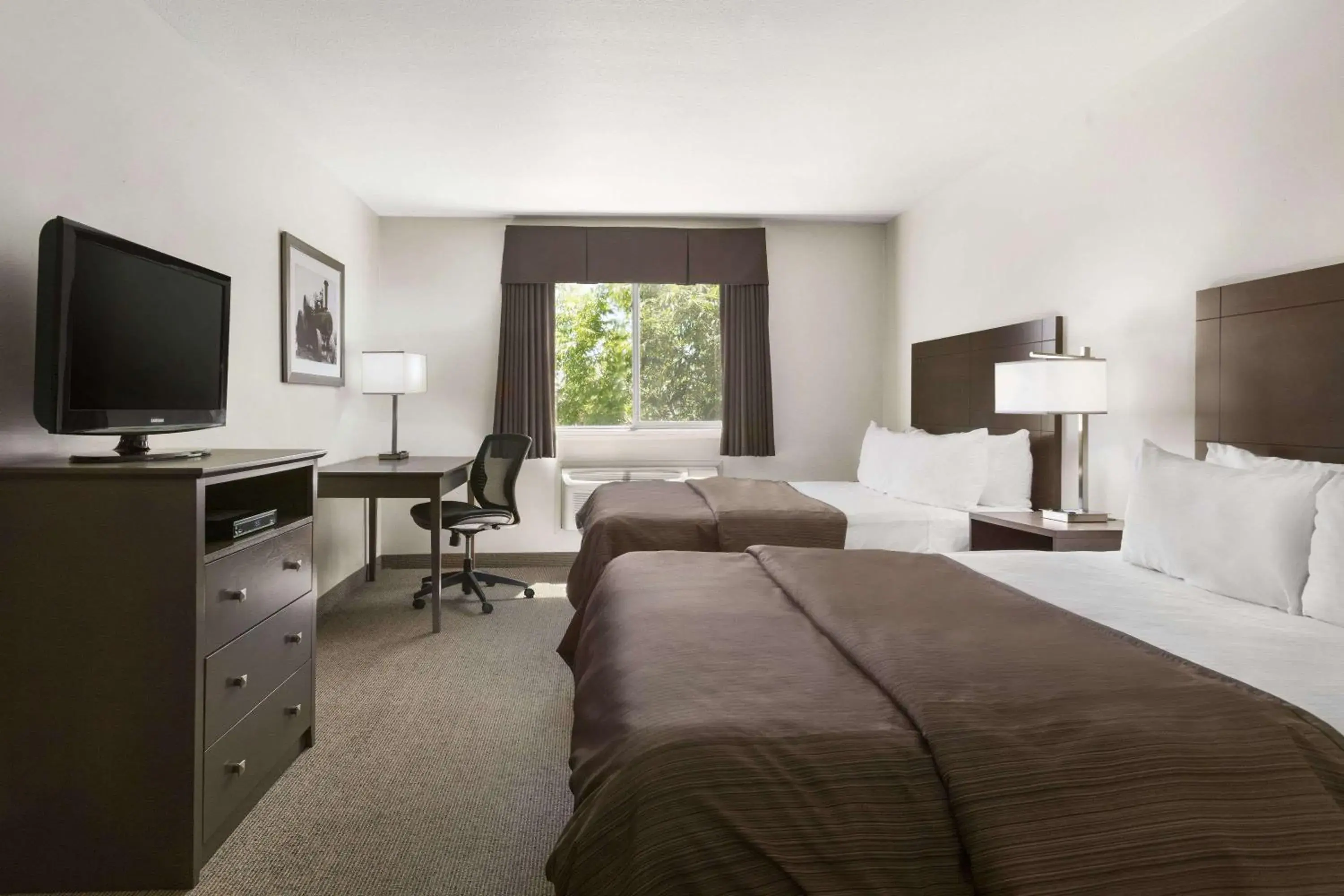 Bedroom, Bed in Days Inn by Wyndham Steinbach Bedroom, Bed in Days Inn by Wyndham Steinbach