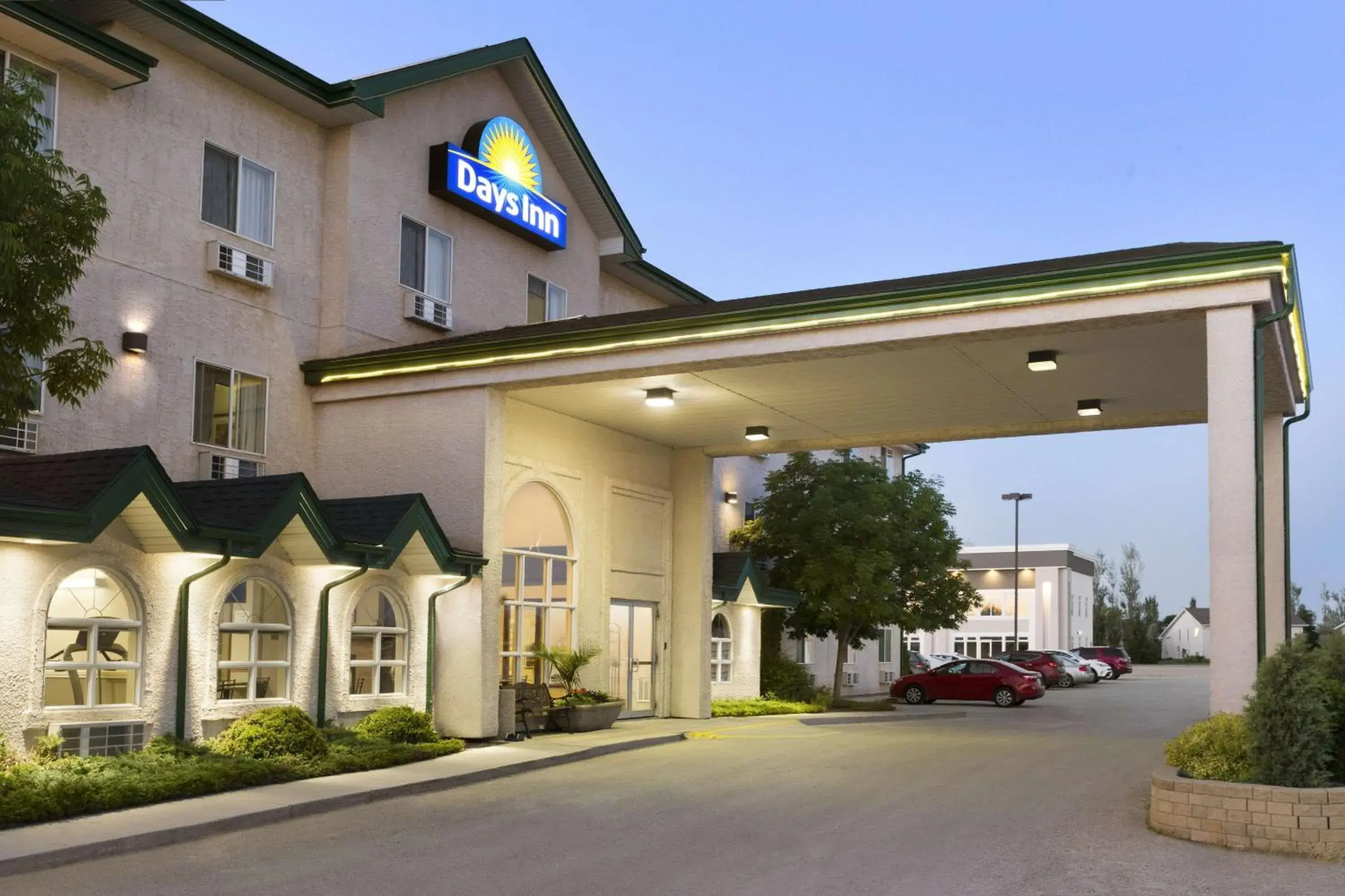 Property building in Days Inn by Wyndham Steinbach Property building in Days Inn by Wyndham Steinbach