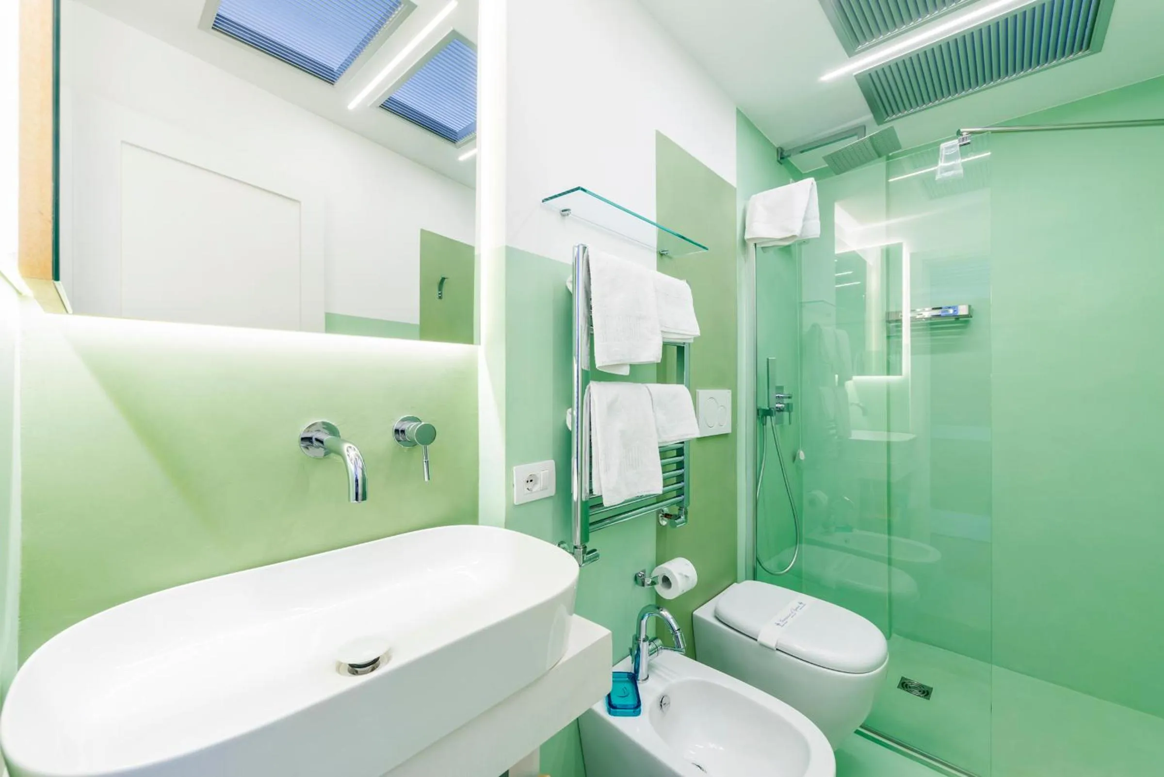 Bathroom in Luiselle Charming Accommodation Sorrento City Center