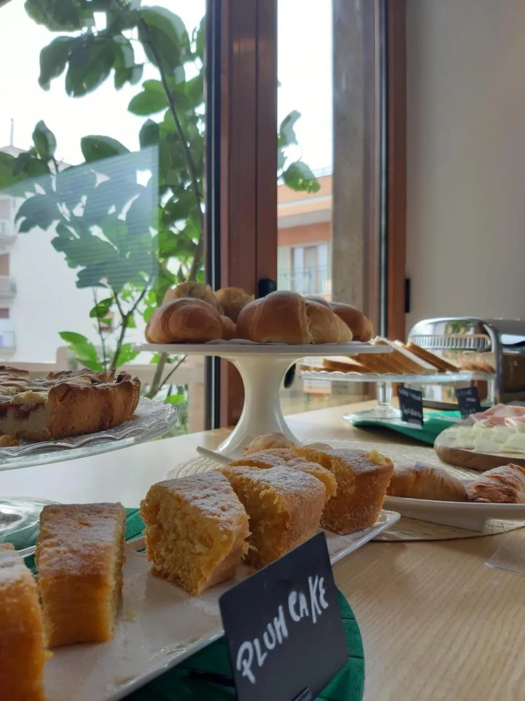 Food and drinks in Luiselle Charming Accommodation Sorrento City Center