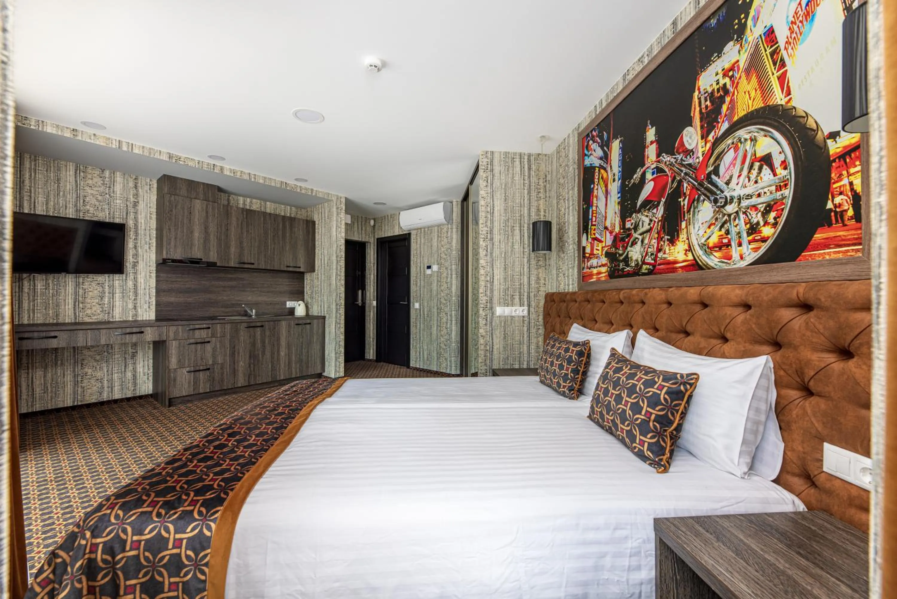 Bed in Resort Hotel Elija