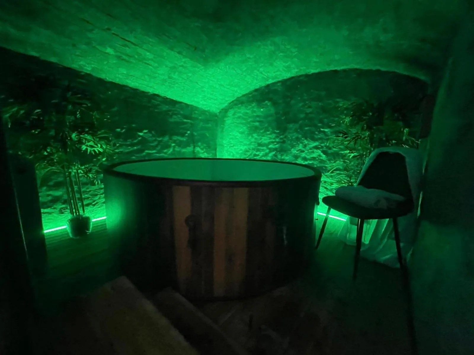 Hot Tub in Brighton Black Hotel Kemptown