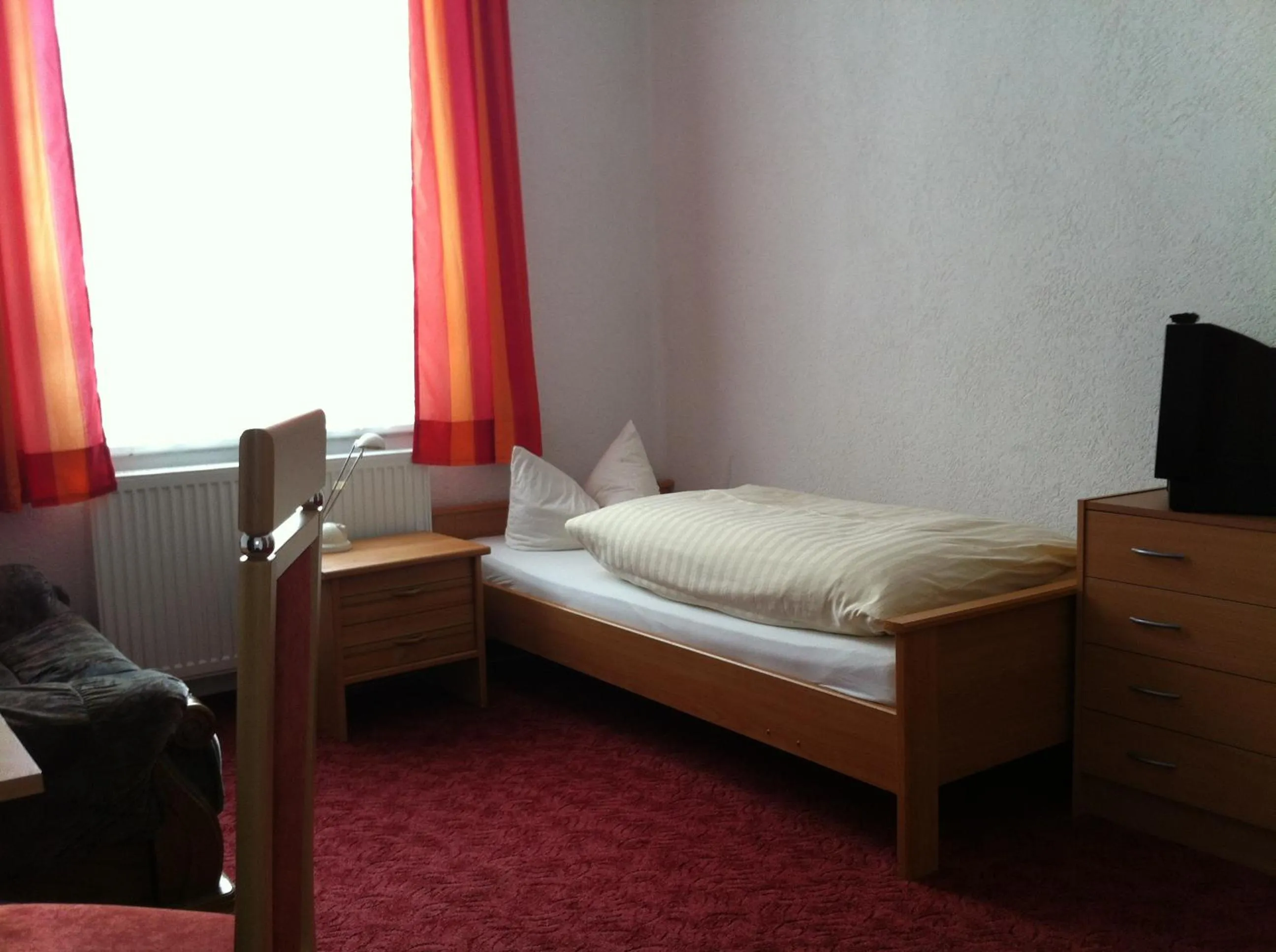Bed in Hotel Zum Goldenen Löwen