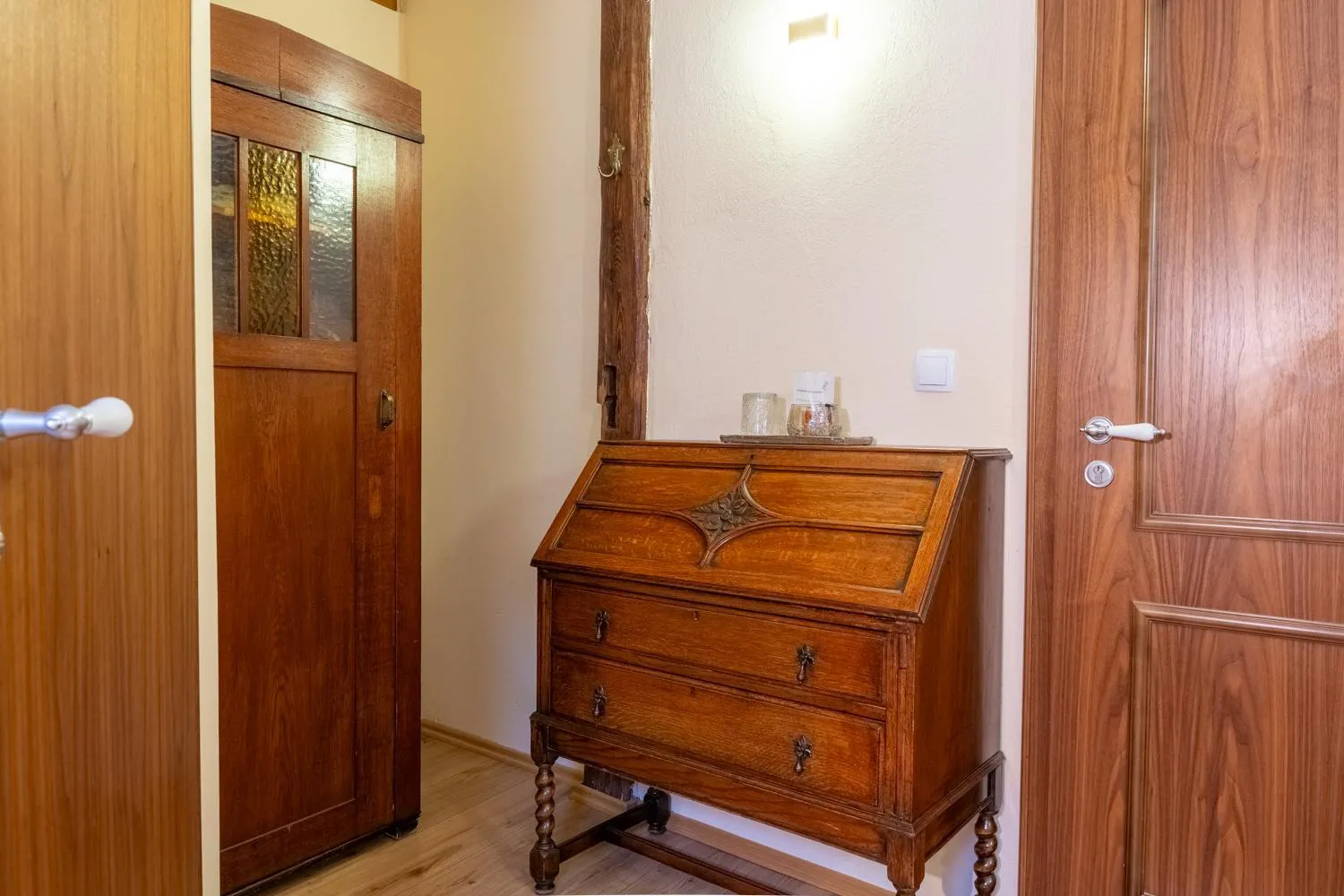wardrobe in Kleine Villa Rose