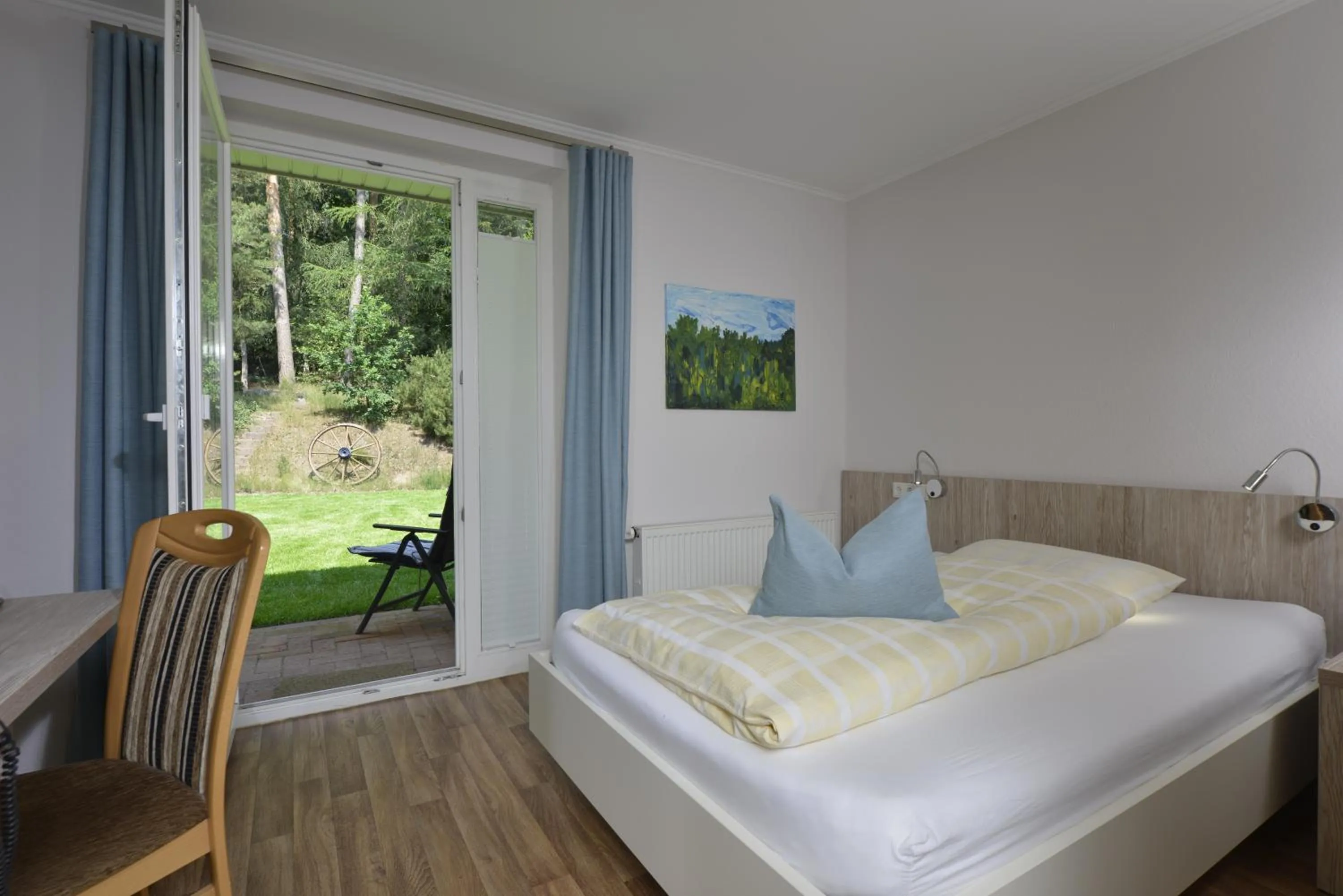 Photo of the whole room, Bed in Hotel Land-gut-Hotel Wahlde