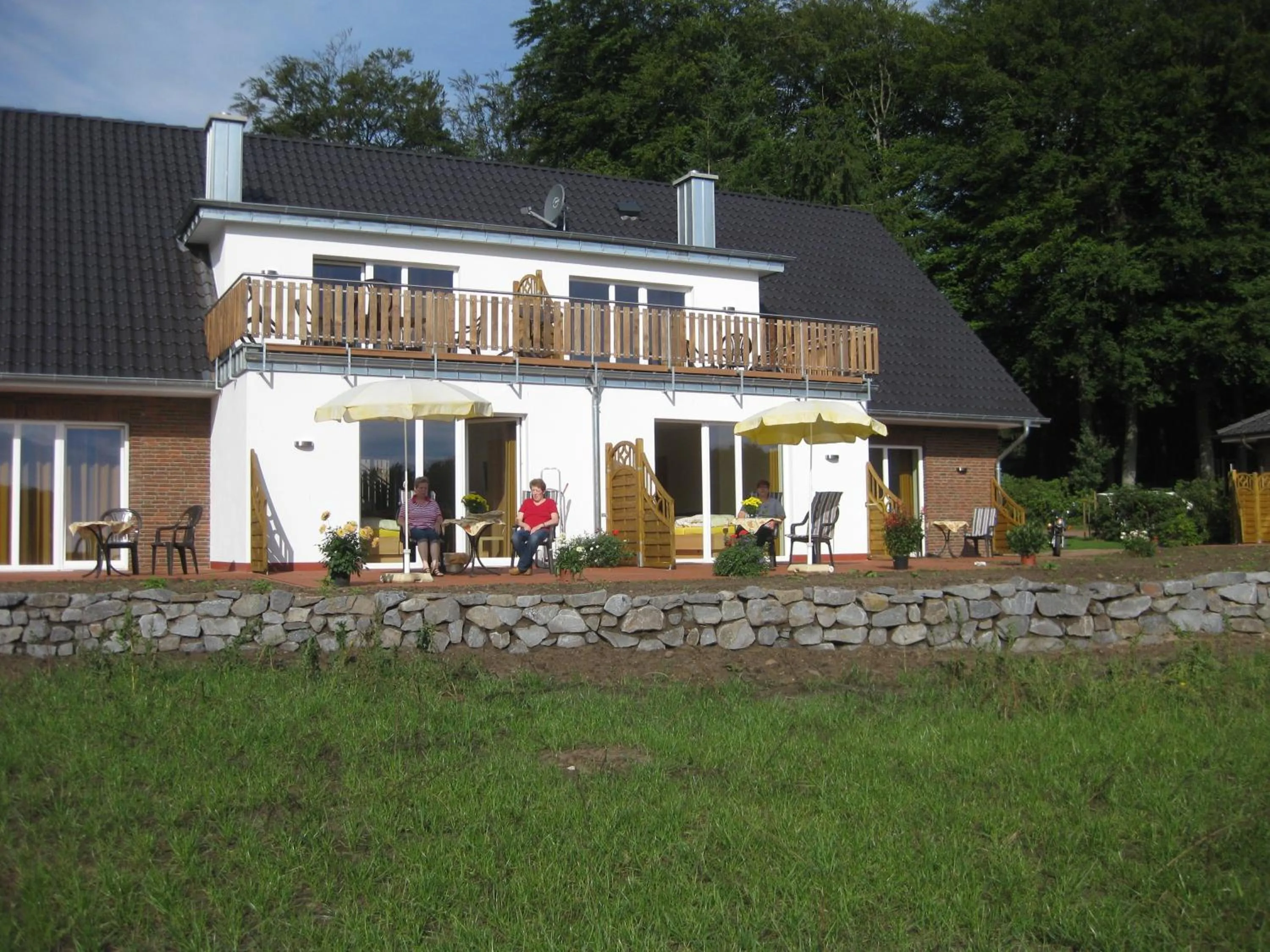 Property building in Hotel Land-gut-Hotel Wahlde