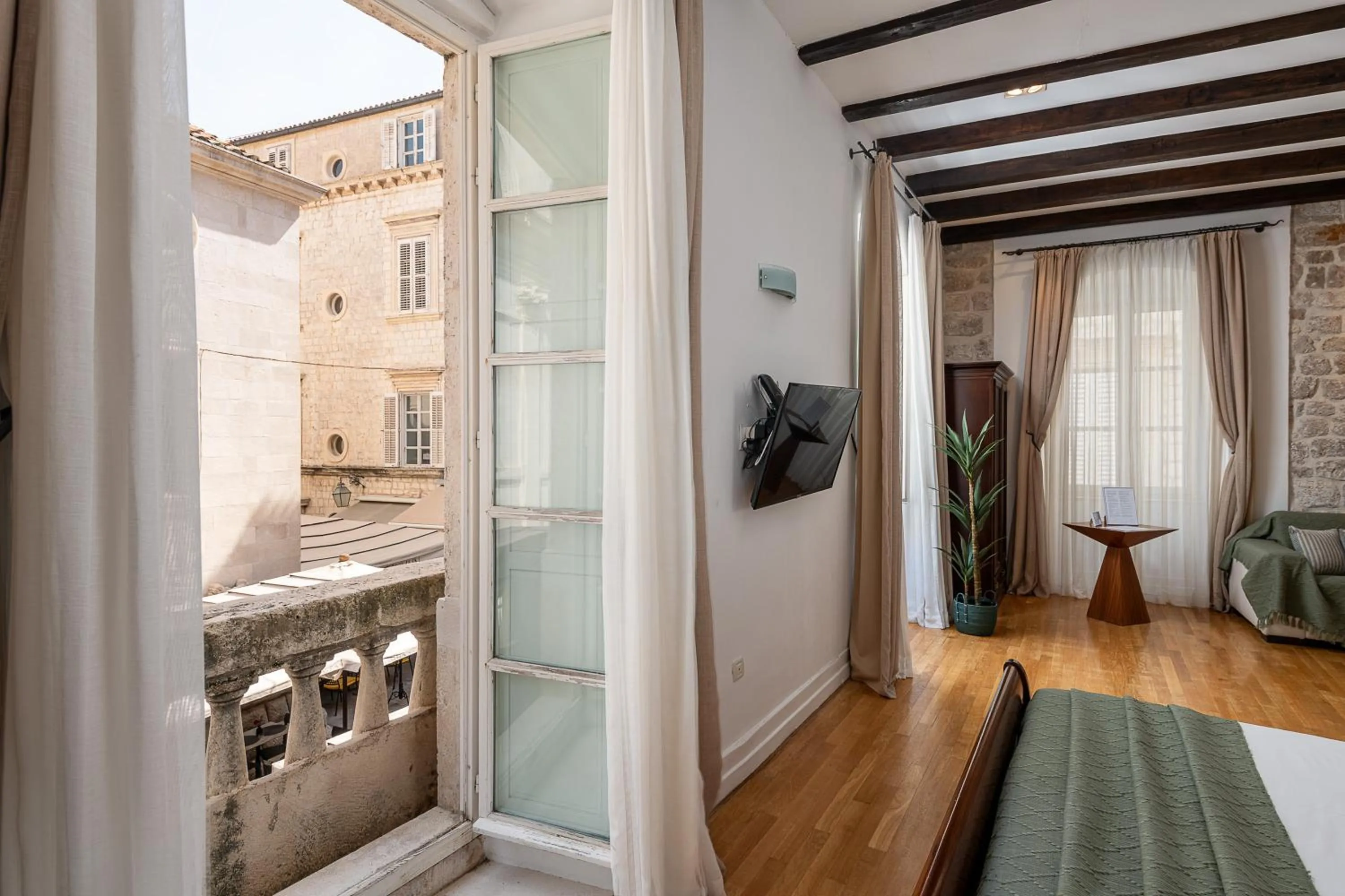 Bed in Blasius Residence