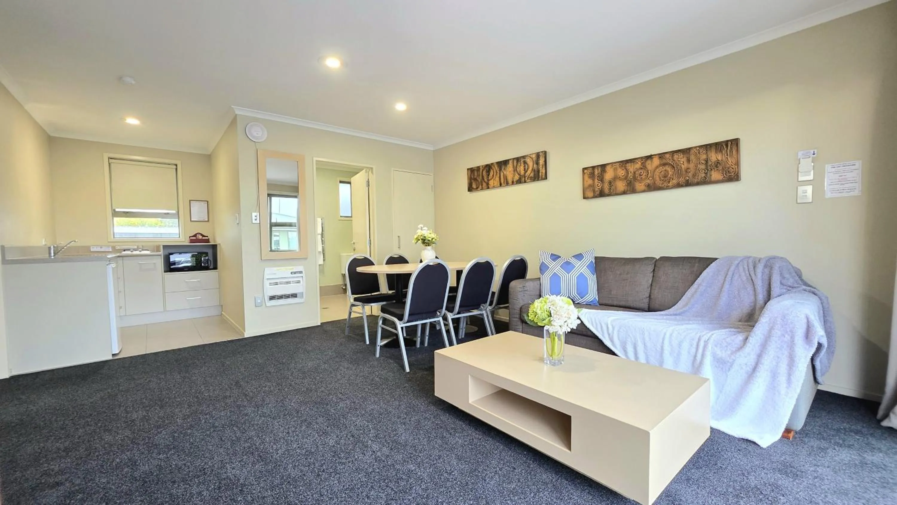 TOWER JUNCTION MOTOR LODGE - Airport and Christchurch railway station Shuttle Service