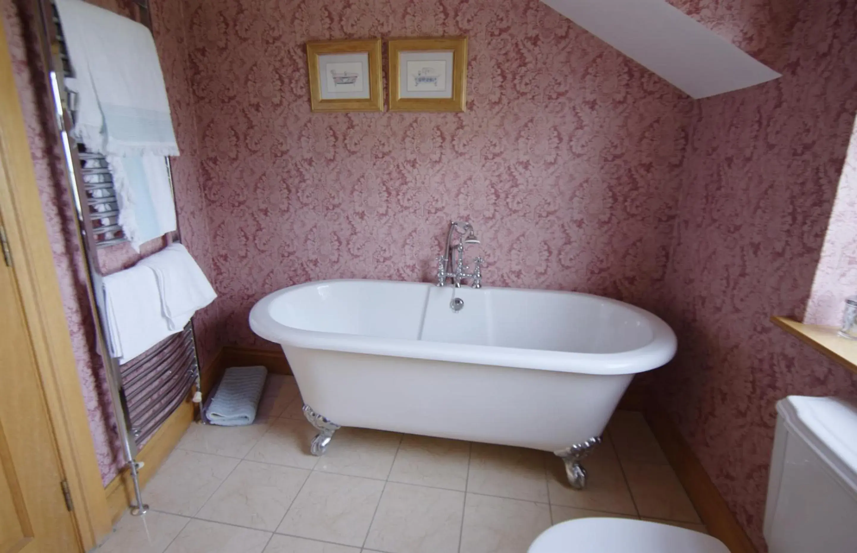 Double Room with Private Bathroom in Drum Manor Double Room with Private Bathroom in Drum Manor