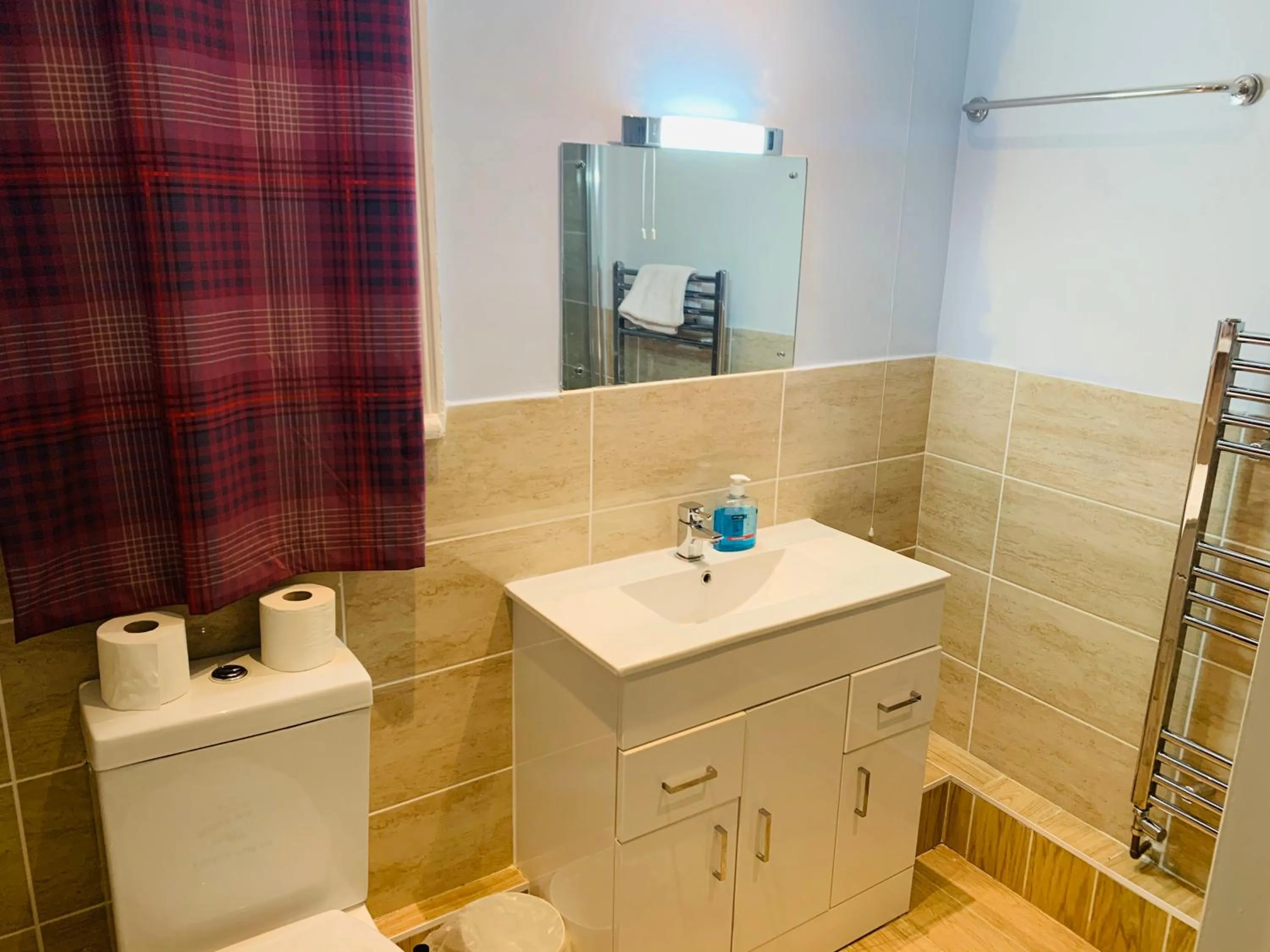 Bathroom in Swandown Hotel