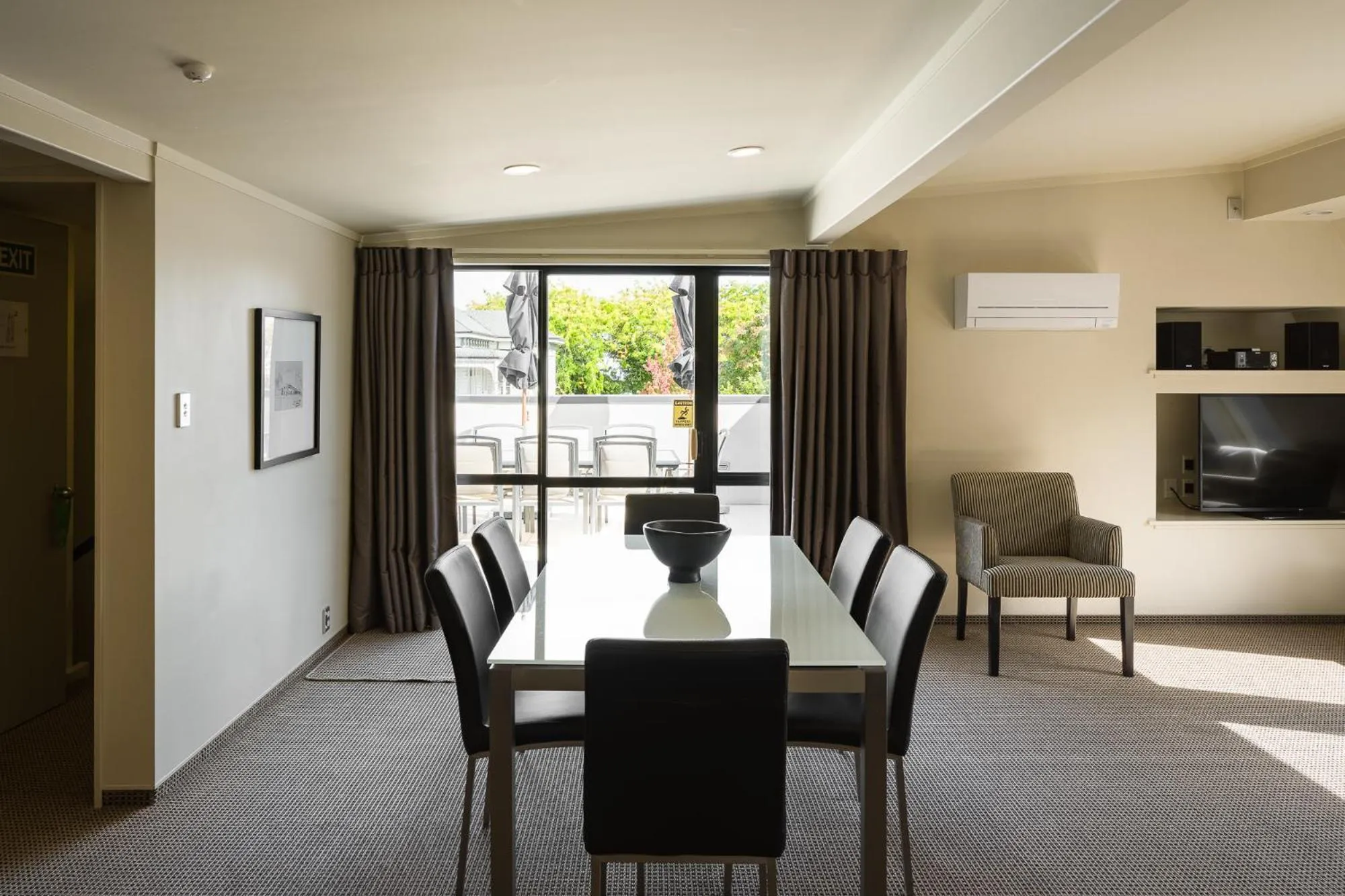Dining area in Carnmore Chateau Marlborough