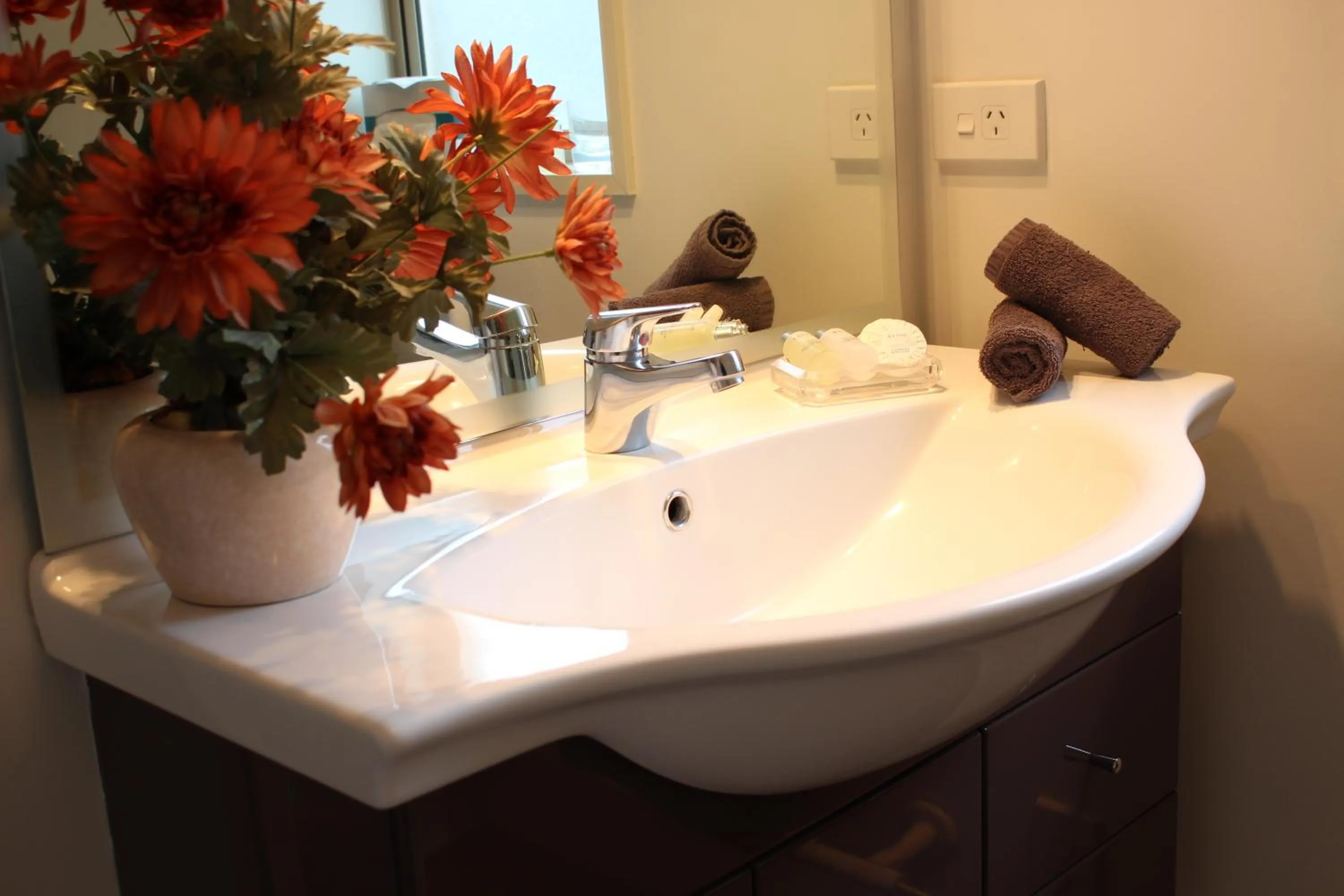 Bathroom in Tresori Motor Lodge