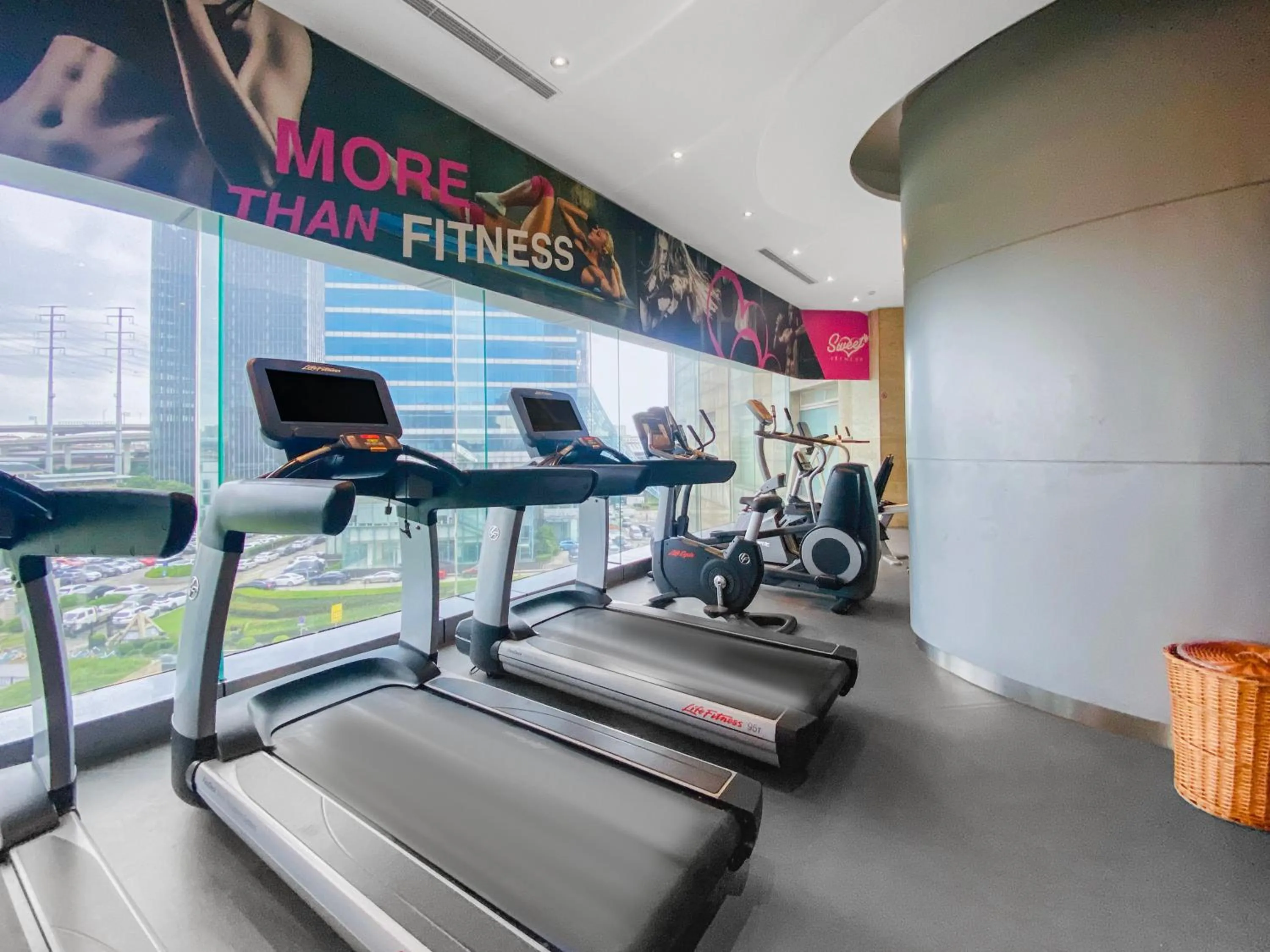 Fitness centre/facilities in Ramada Plaza Pudong Shanghai
