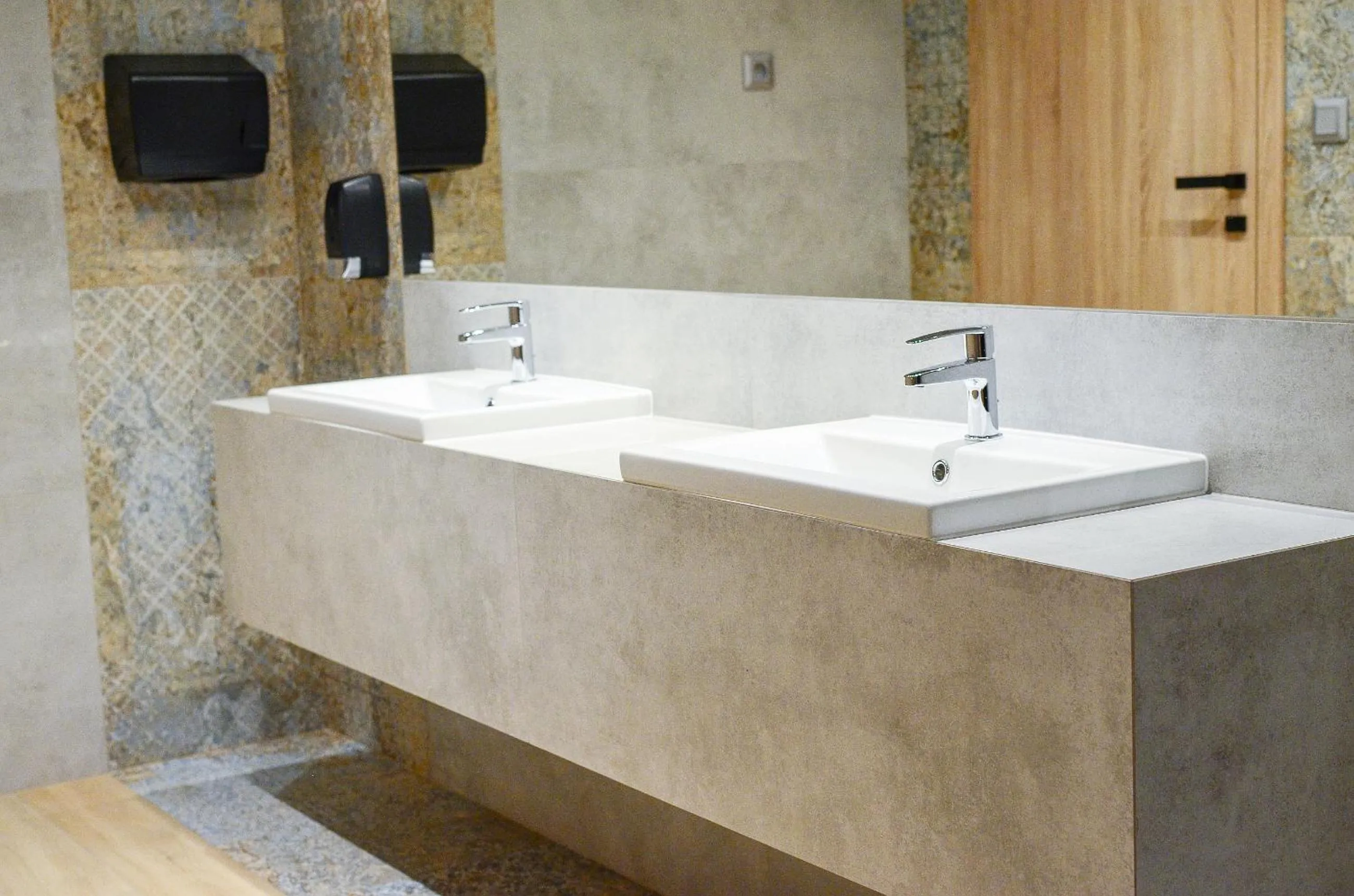 Bathroom in AGA Tenis Apartments by Radwańska