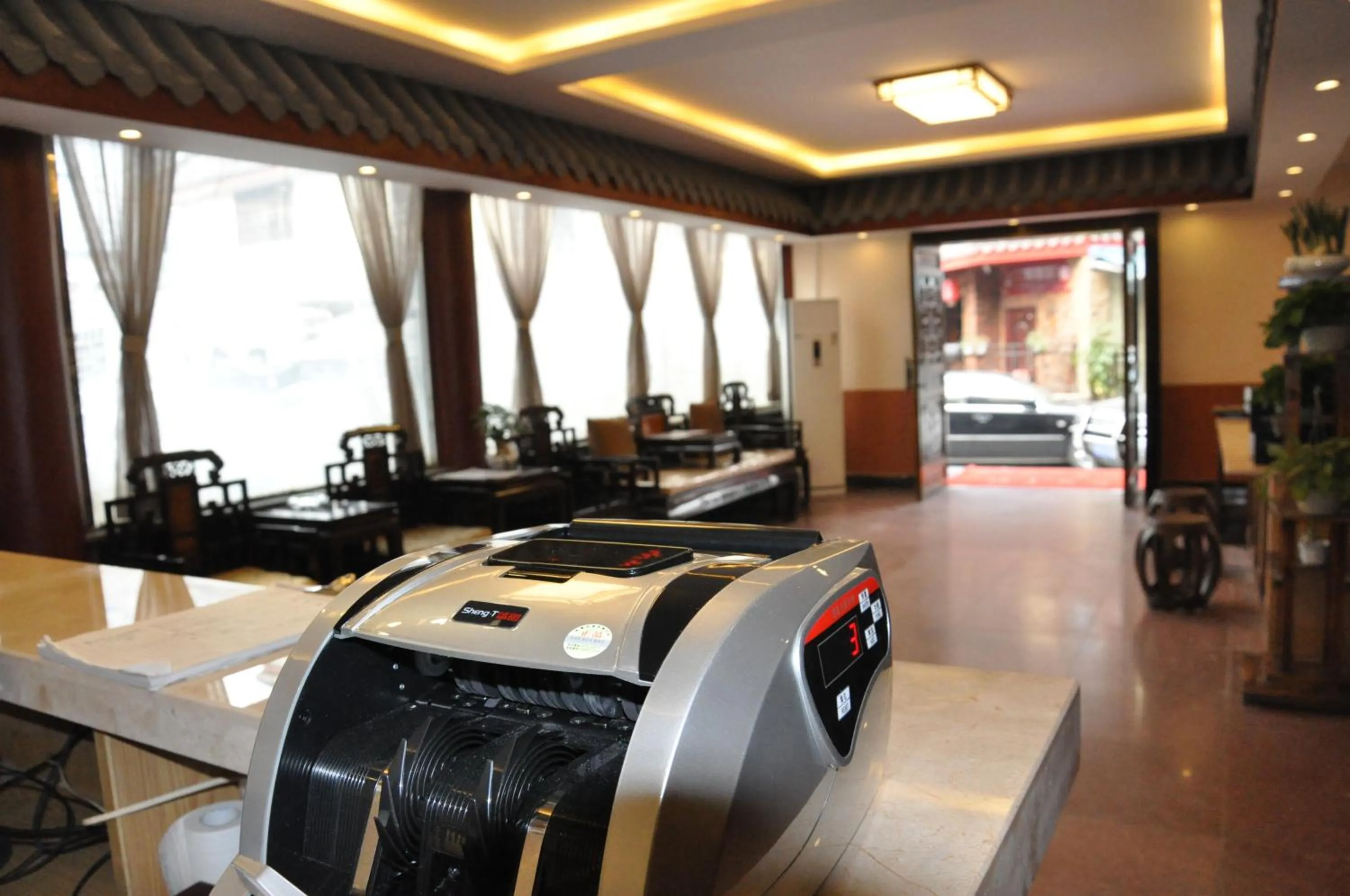 Restaurant/places to eat in Holly's Hostel