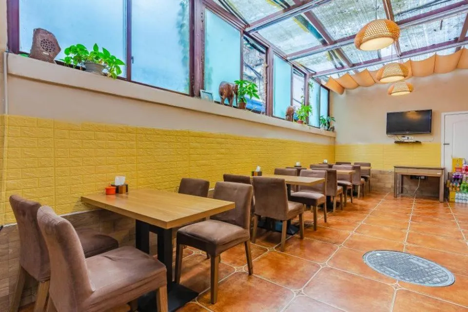 Breakfast in Holly's Hostel