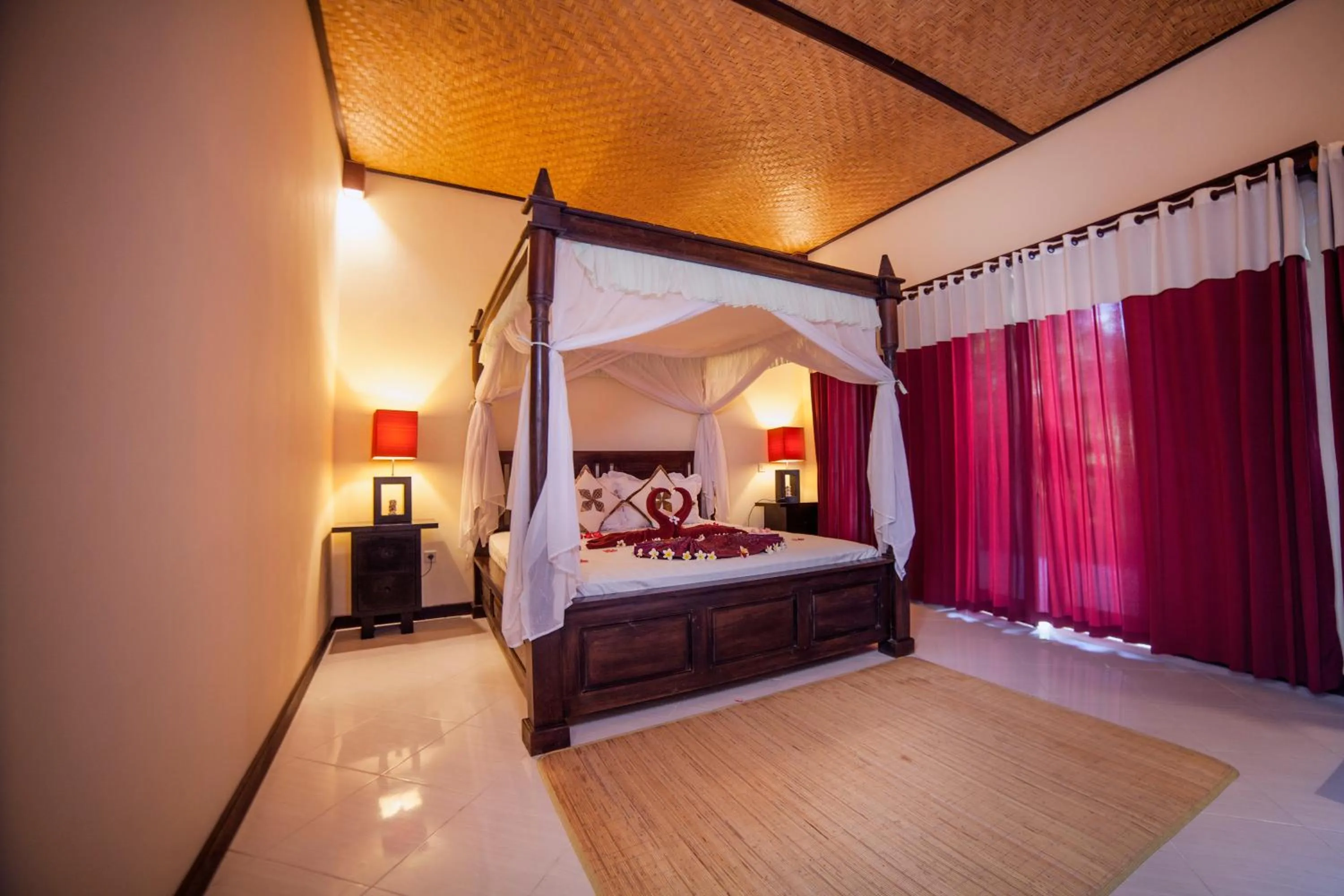 Bed in Mans Cottages & Spa