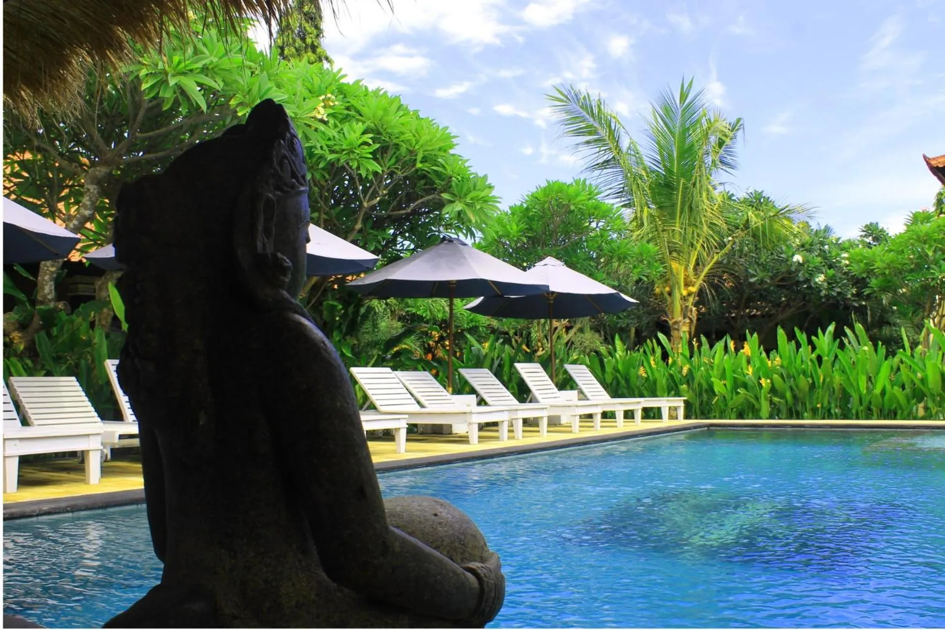 Swimming pool in Mans Cottages & Spa