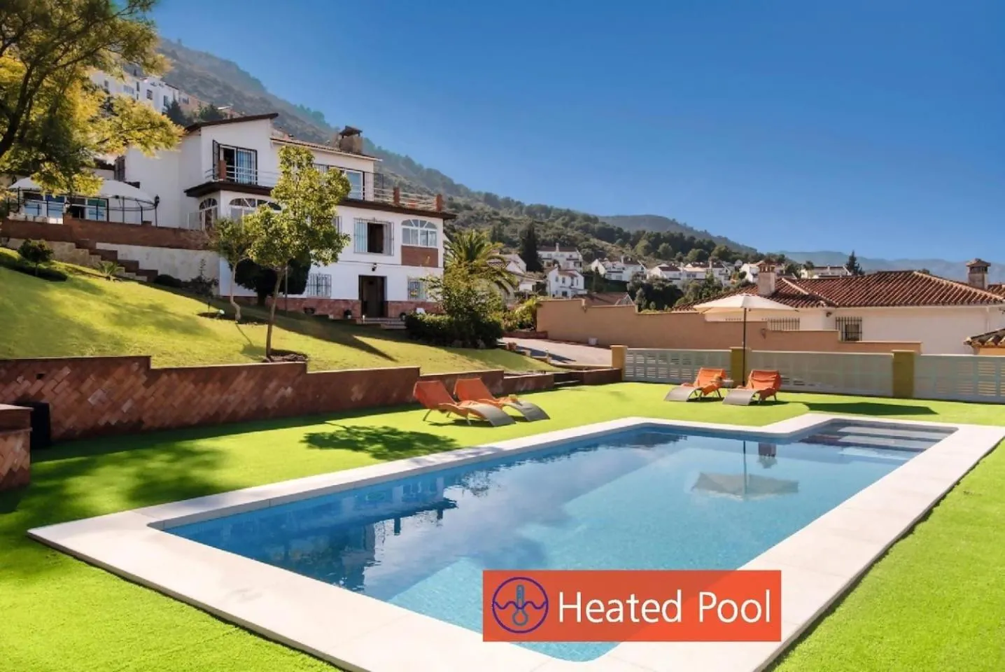 Property building in Villa Peralta, heated and private pool ,near beach and golf !
