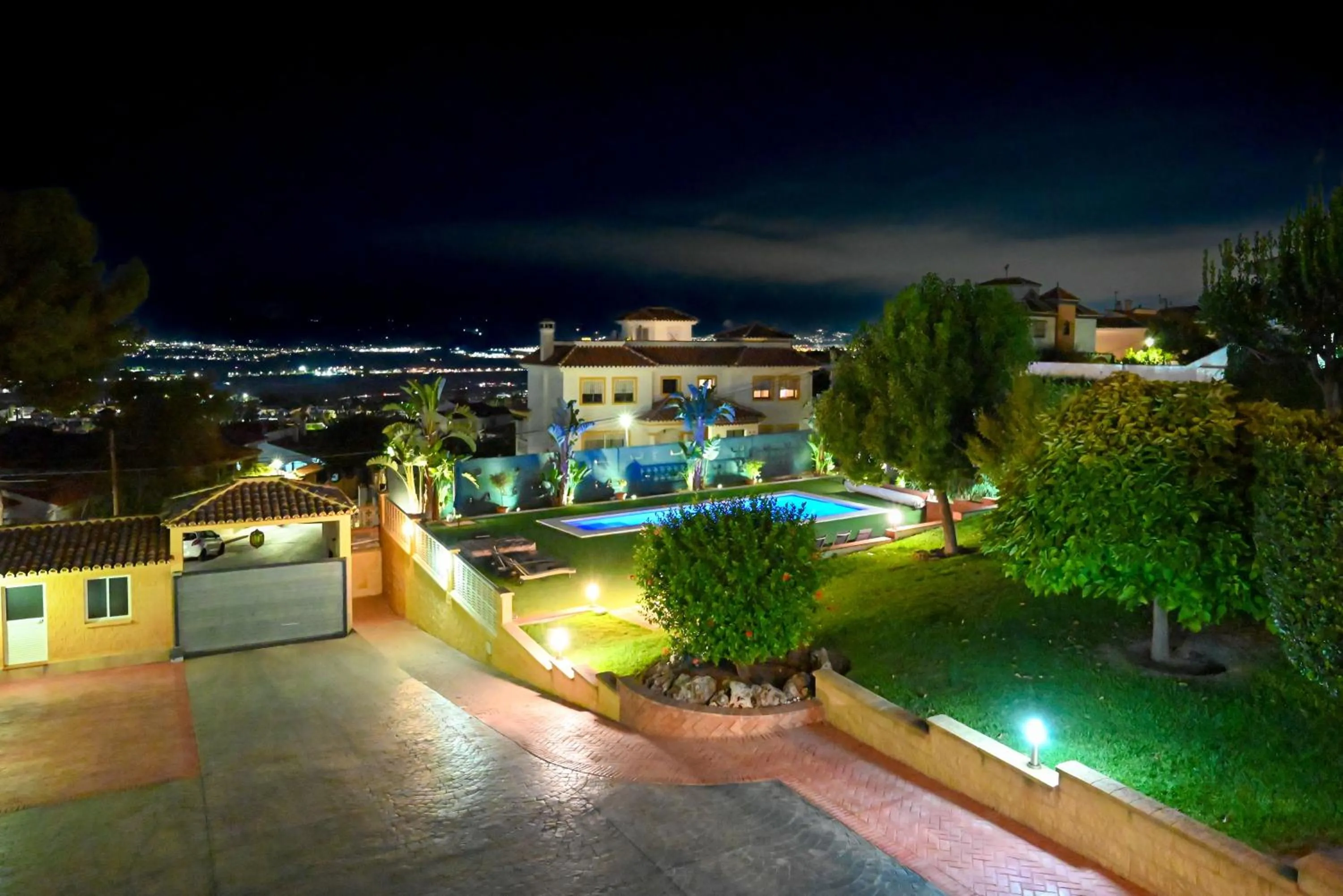Property building in Villa Peralta, heated and private pool ,near beach and golf !